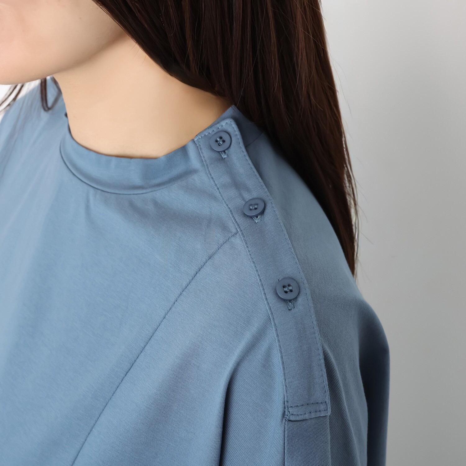 ノアールセレニテ モード感高めの大人の フレアーＴシャツ