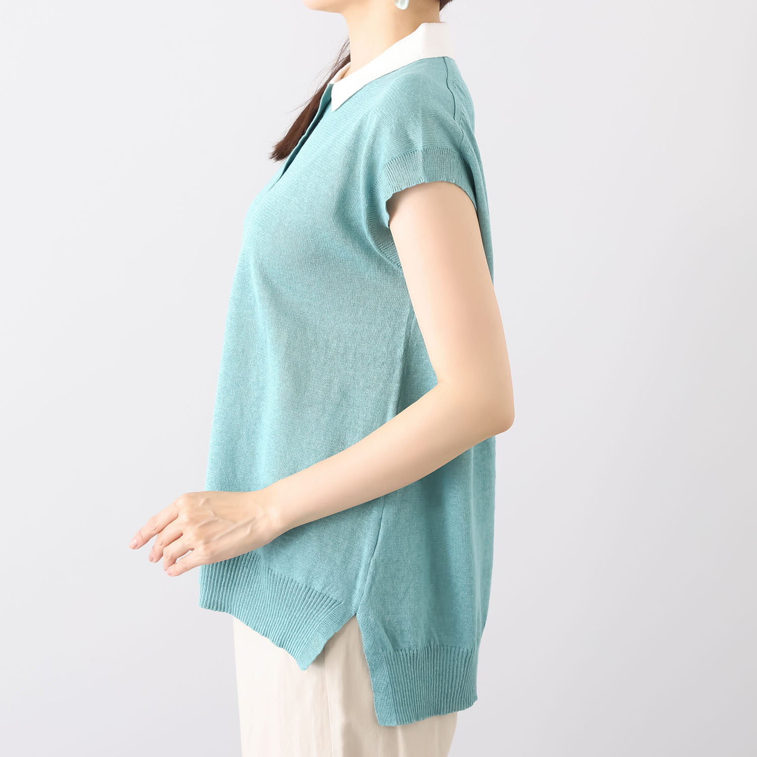 スピンブルー イタリア・ リニフィッチオ社製 蘇った奇跡のリネン 配色襟 ニットプルオーバー