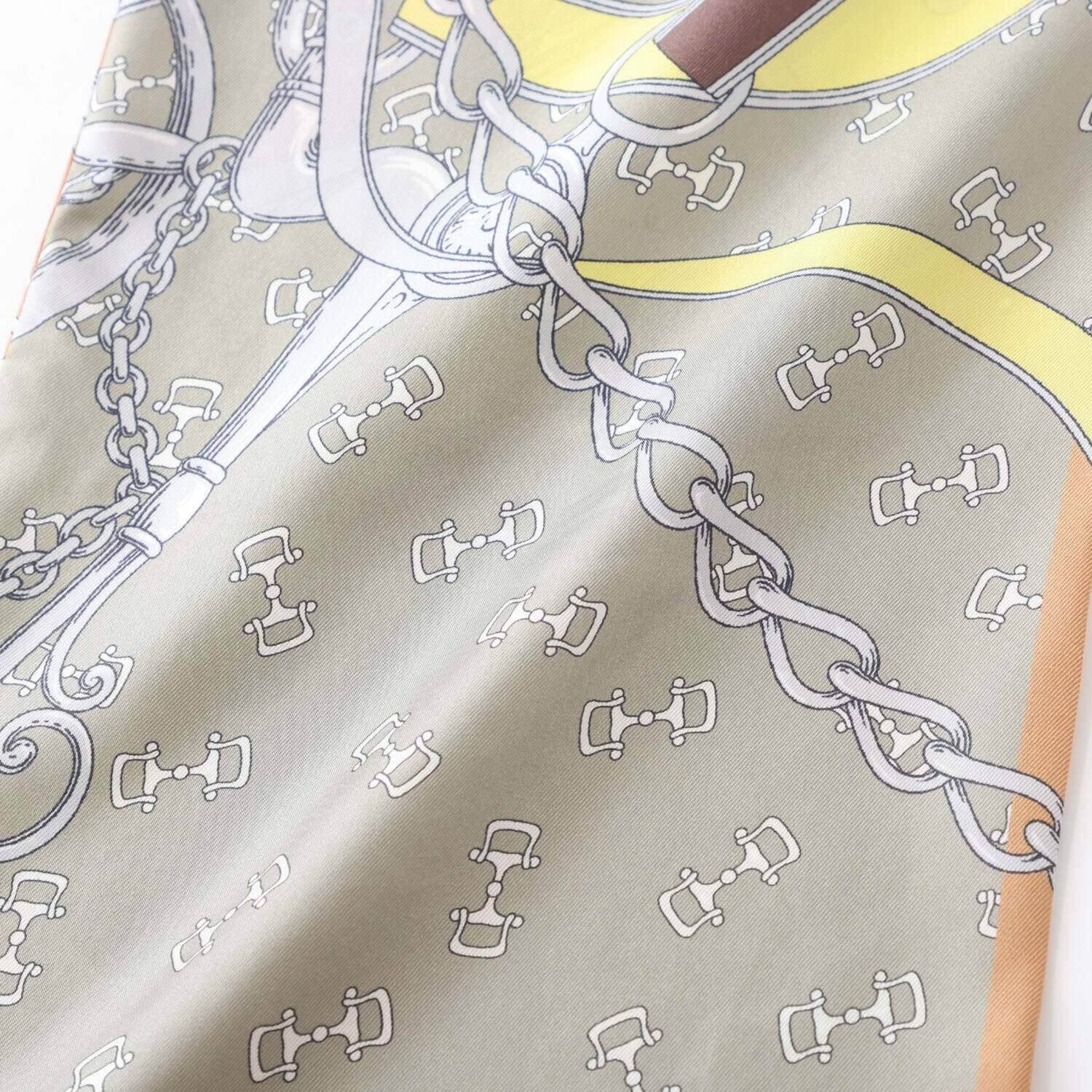 アズイズ　ビーマイセルフ バイ　ネイチャーズ シルク１００％ リバーシブル ベルト柄 剣先スカーフ