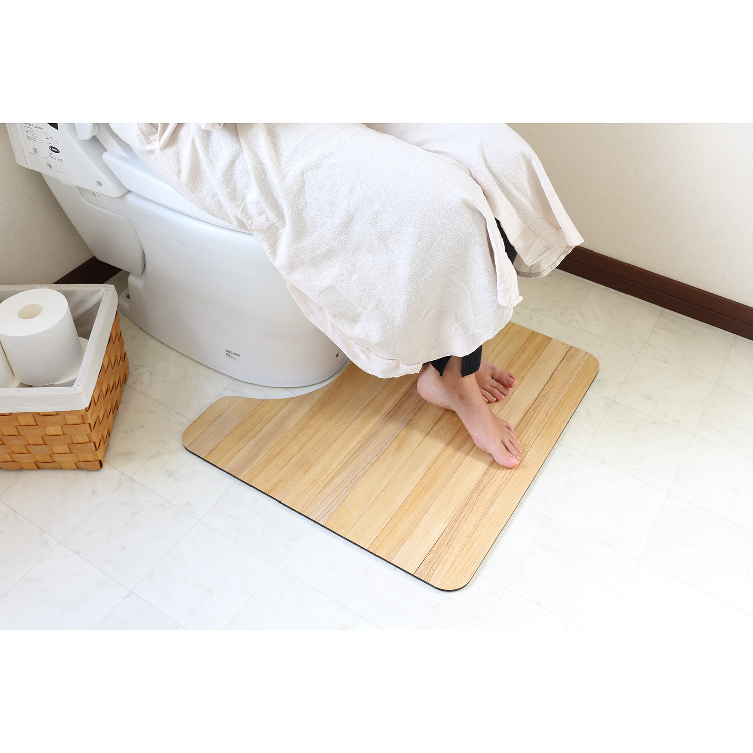 ｋｉｒｉｓａｉ 桐のはっ水・消臭 トイレマット ＜６０×５５ｃｍ＞