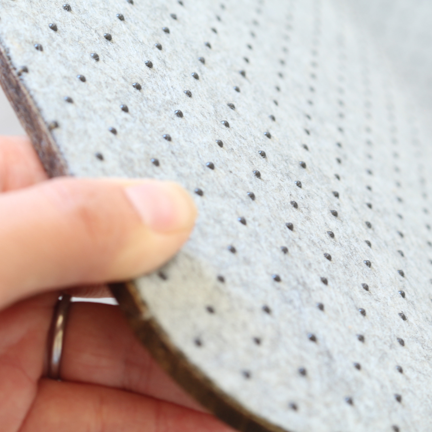 ｋｉｒｉｓａｉ 桐のはっ水・消臭 トイレマット ＜６０×８０ｃｍ＞