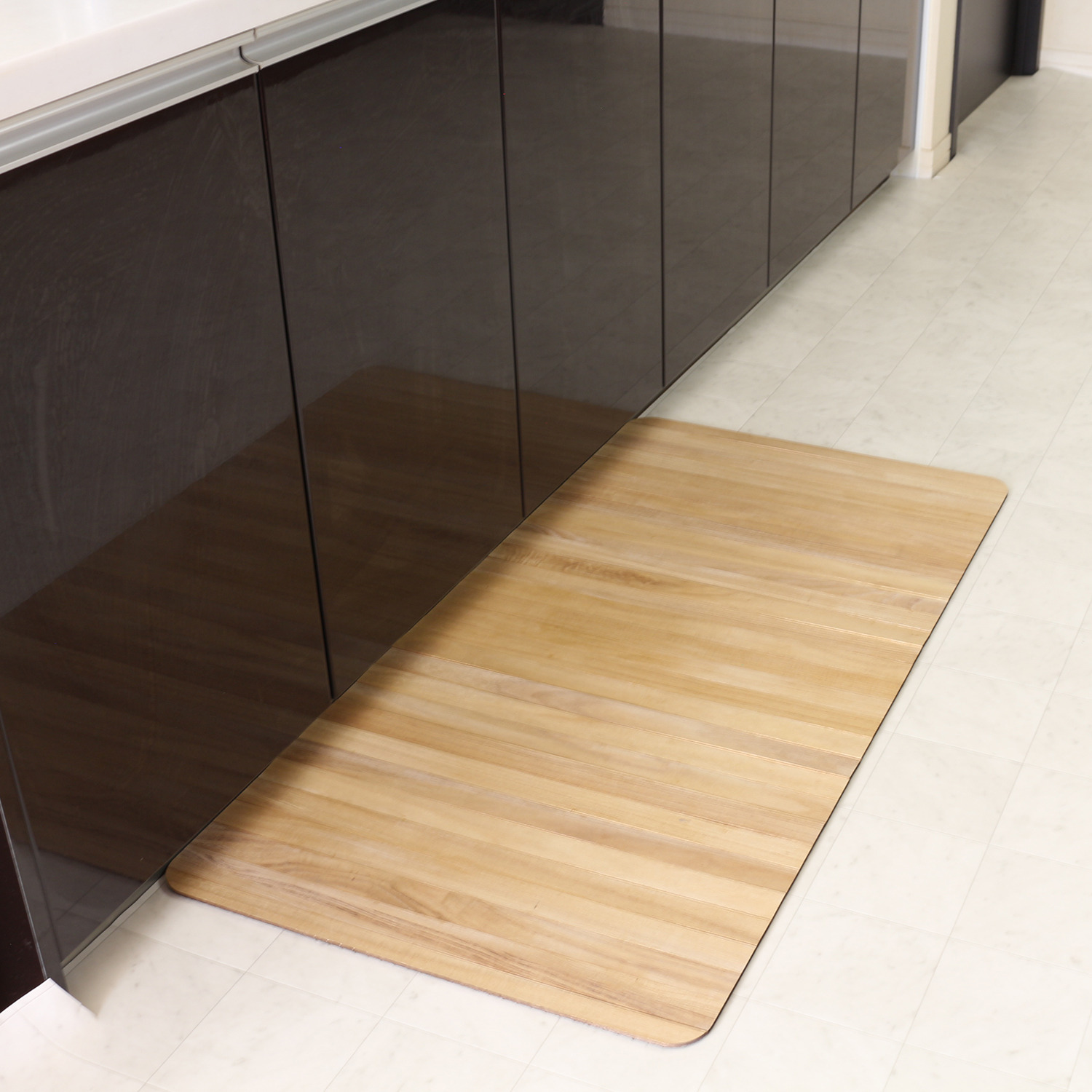 ｋｉｒｉｓａｉ 桐のはっ水・消臭 キッチンマット ＜６０×１２０ｃｍ＞