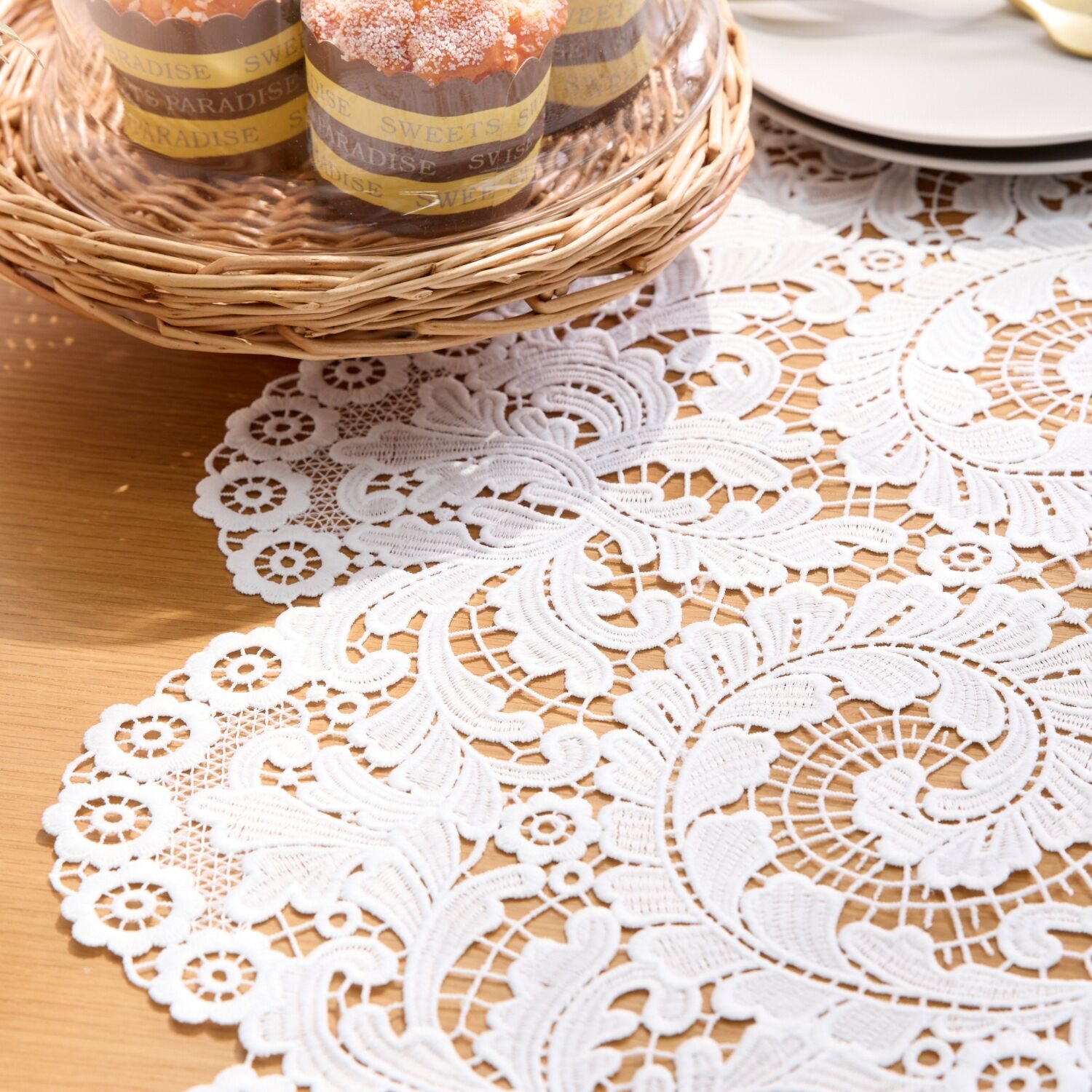 ラ　ルイス ギュピールレース 円形テーブルクロス