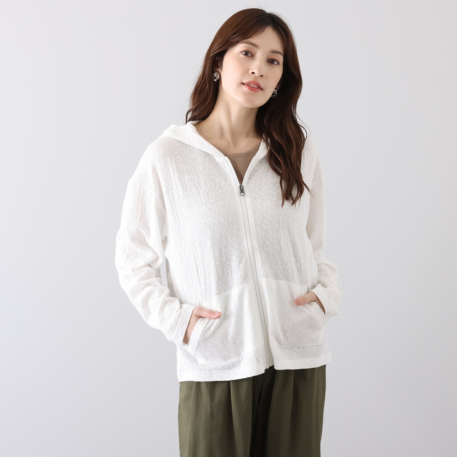 スカラー ローズジャガード 花蝶アップリケ パーカー