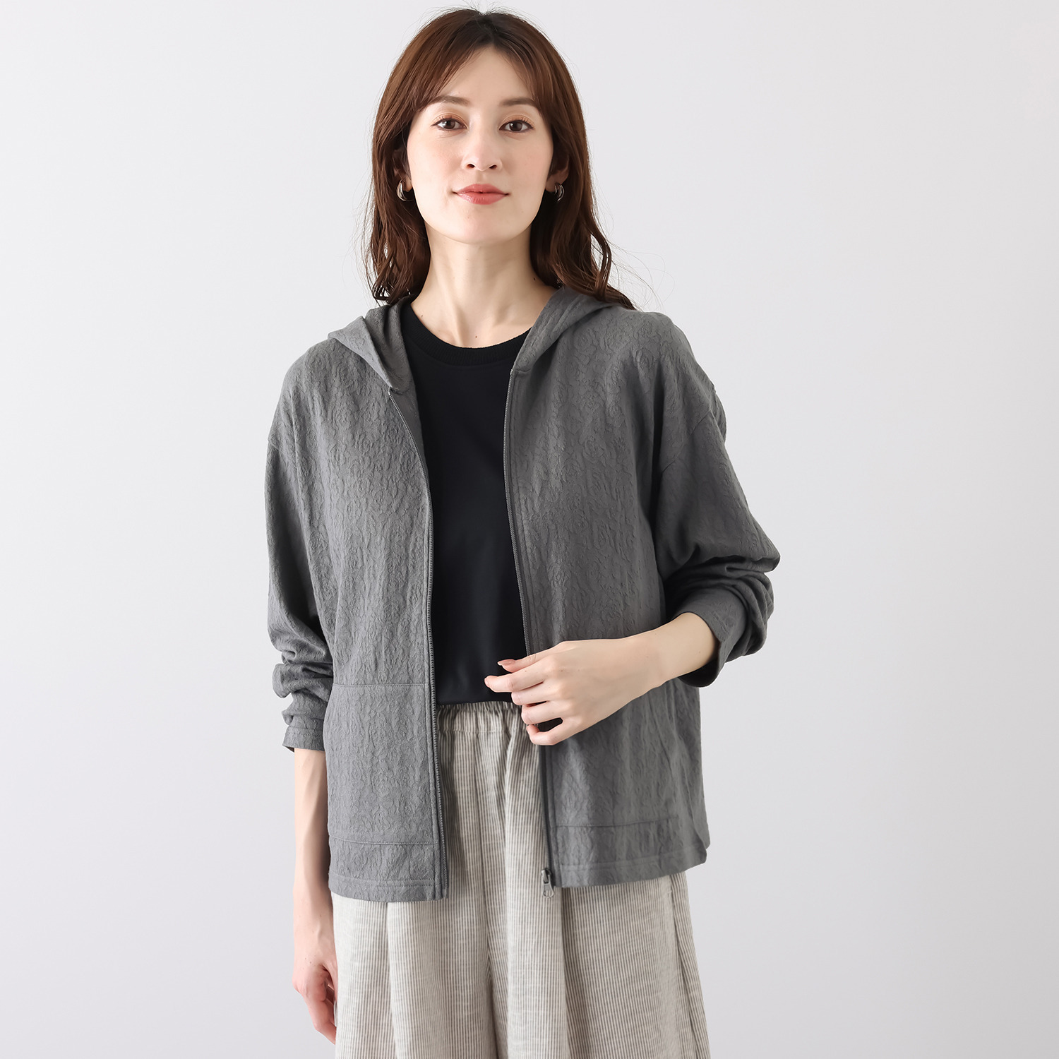 スカラー ローズジャガード 花蝶アップリケ パーカー