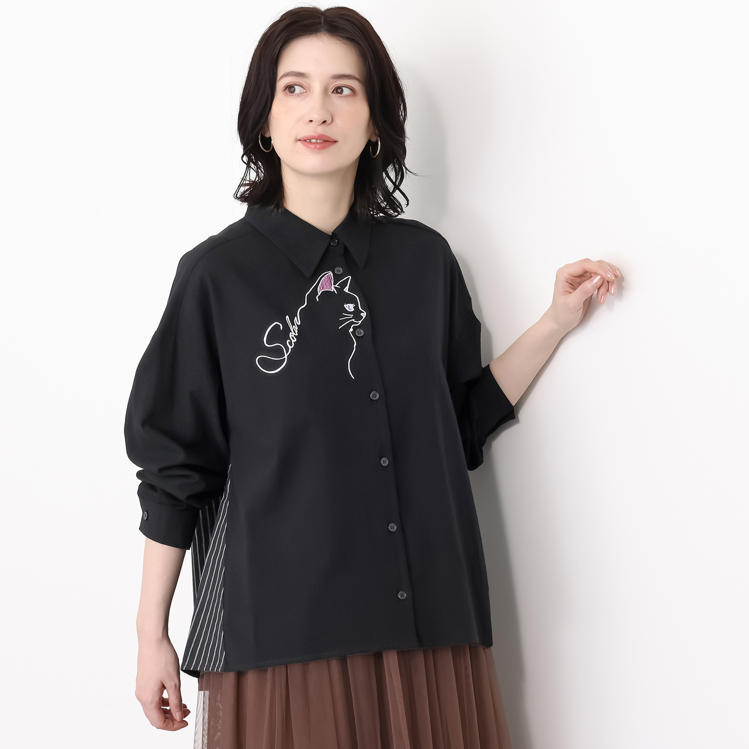 スカラー ネコ刺しゅう ストライプ切替 シャツ