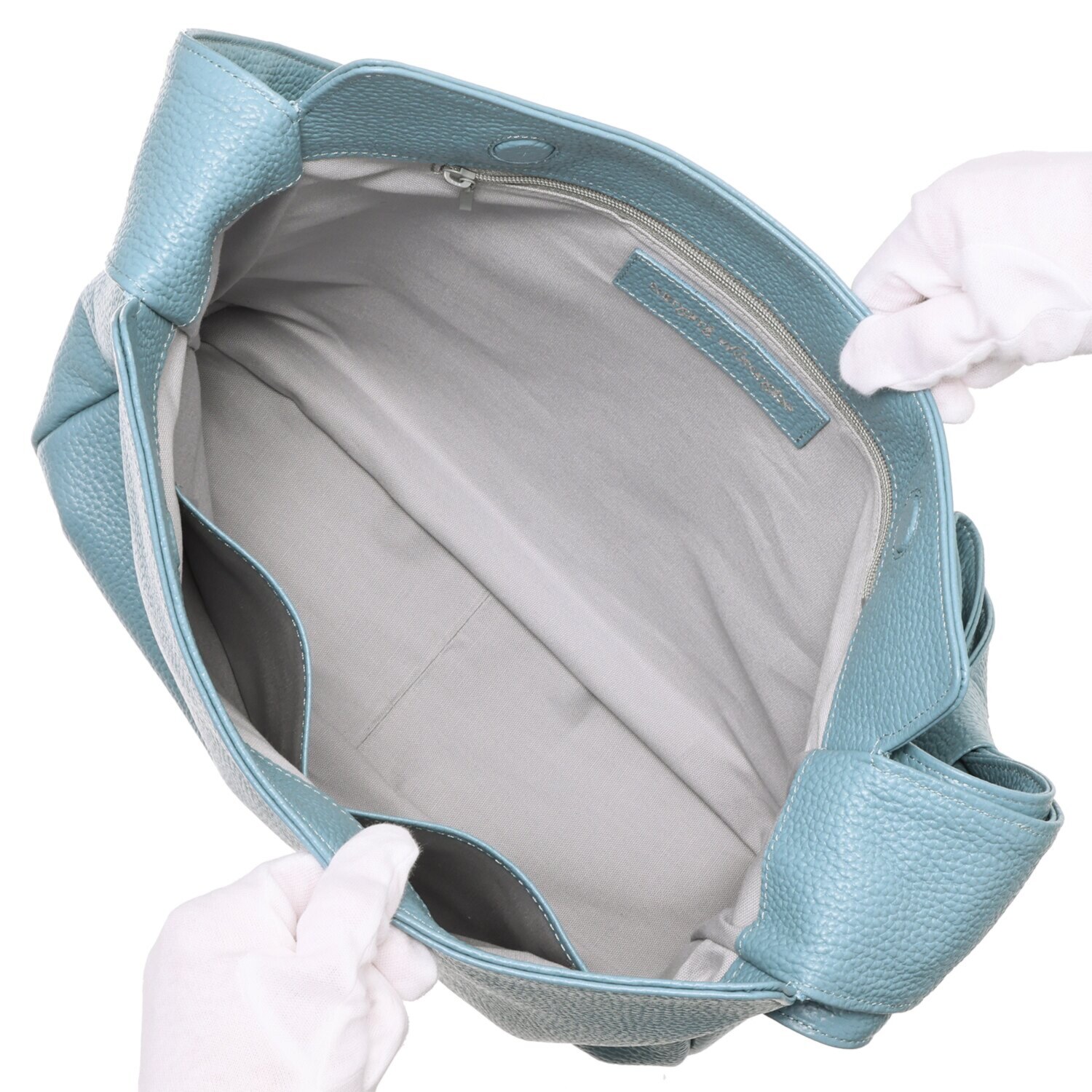 タマミ　ワタナベ 牛革型押し ショルダーバッグ “ブルック凛”