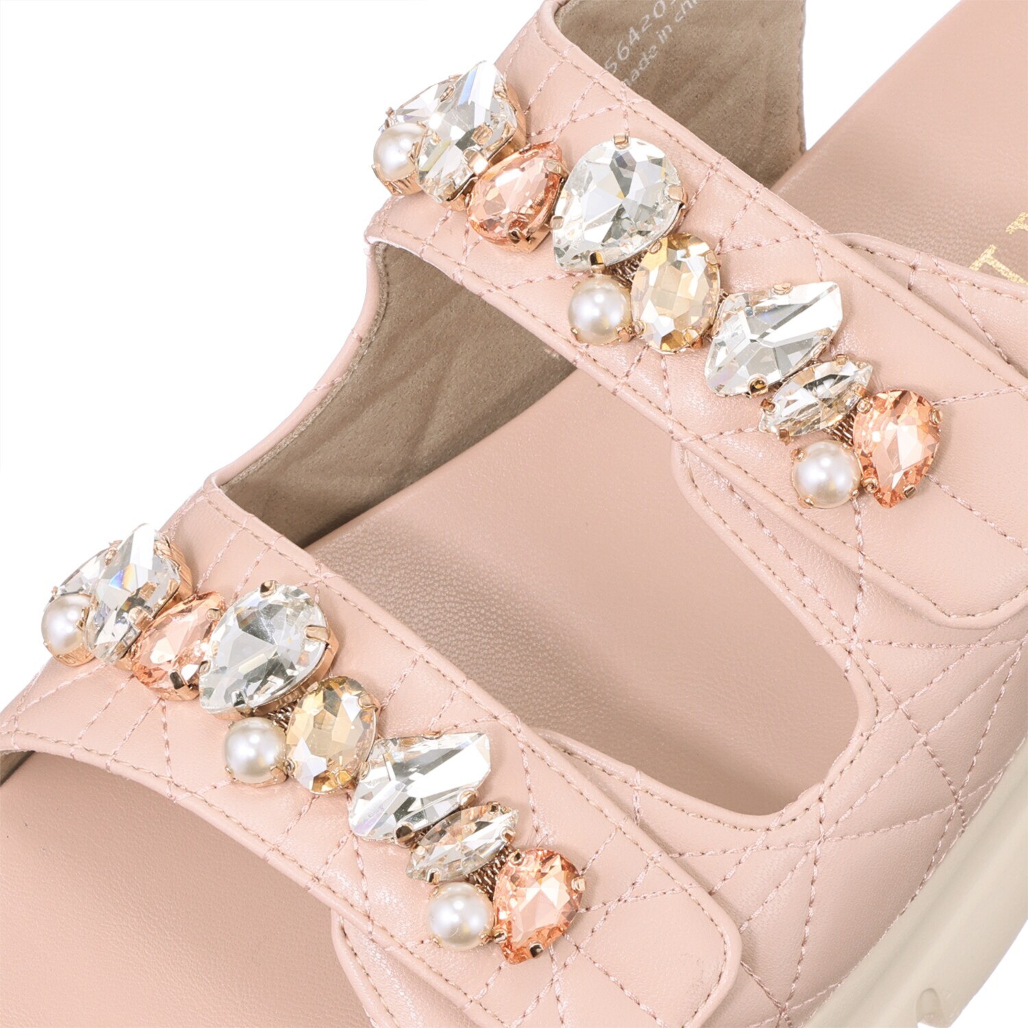 ニカル パールビジュウ キルティング ボリュームサンダル