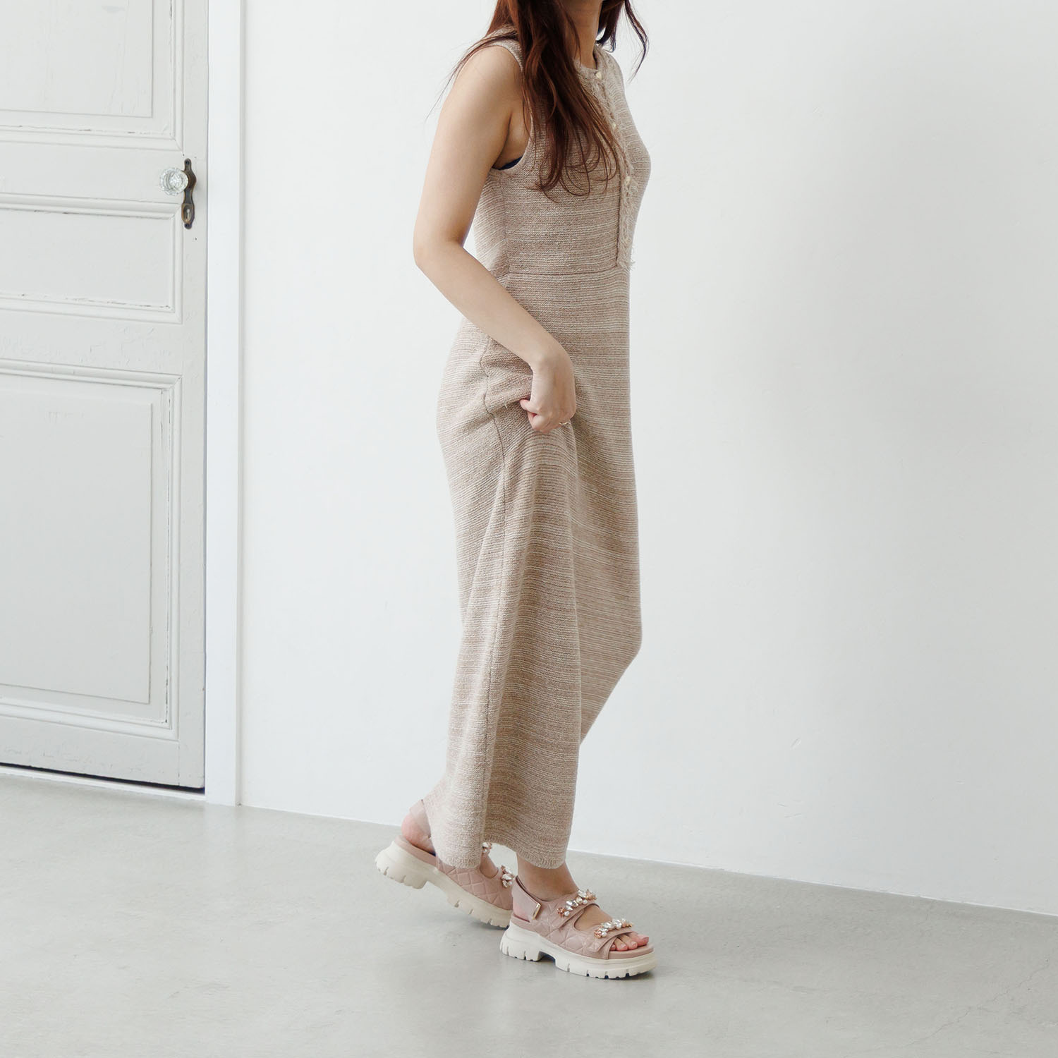 ニカル パールビジュウ キルティング ボリュームサンダル