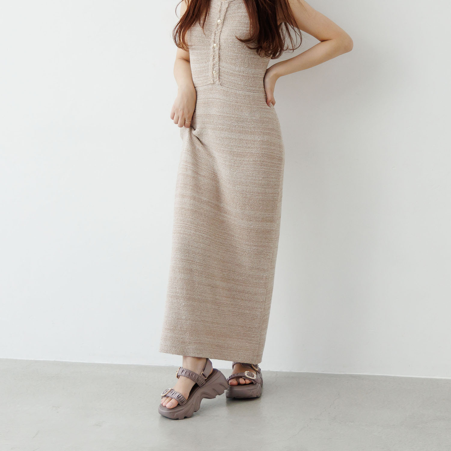 ニカル ビジュウバックル サテンベルト ボリュームサンダル