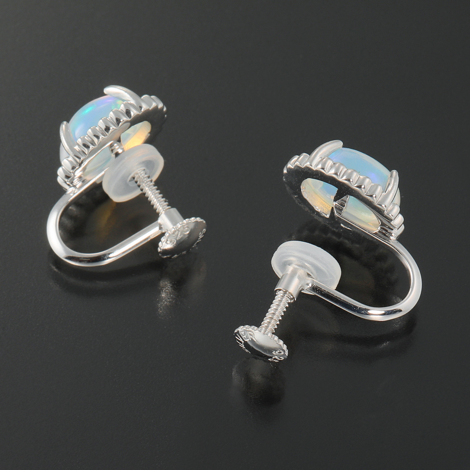 グランシフォレ オパール オーバルカボション イヤリング／ピアス