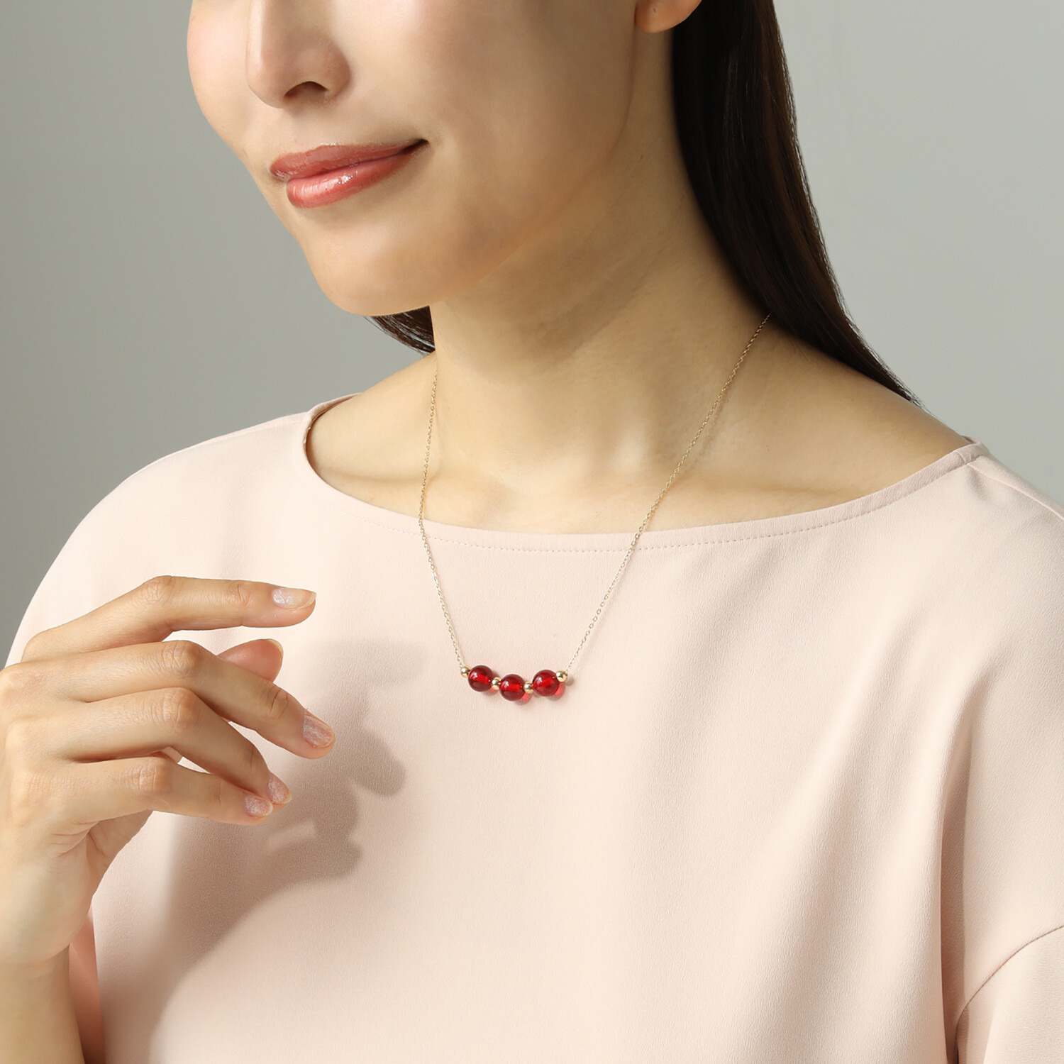 バイ　ネイチャー ステンレス 琥珀 草木染め トリオデザイン ネックレス