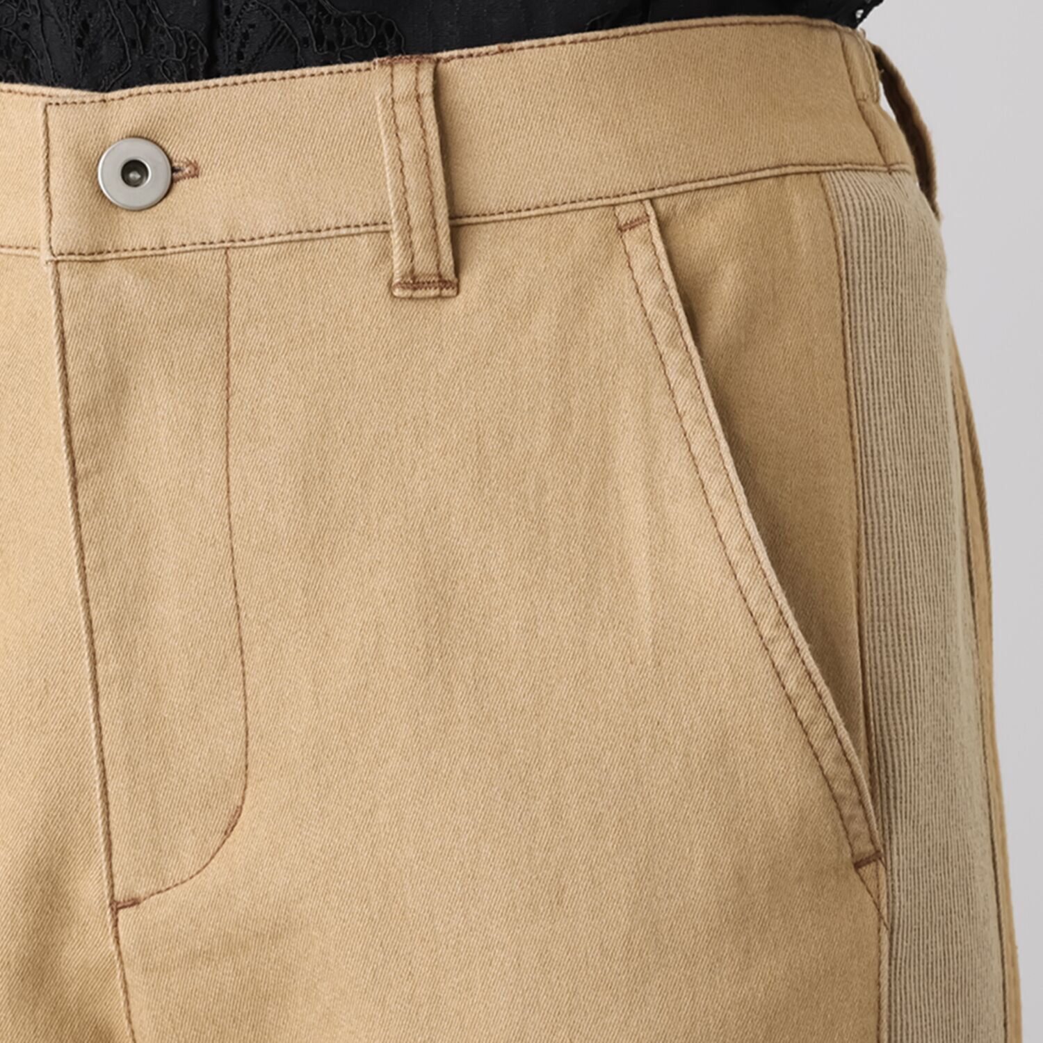 アトリエ　クース ラインストーンが さりげないアクセント ソフトデニム風パンツ