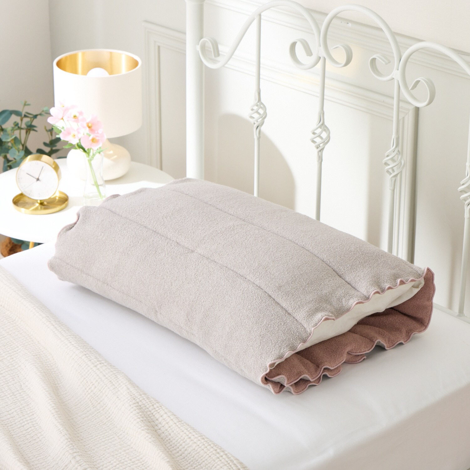 いつもの寝具にプラスワン 睡眠環境をアシストする 寝姿勢クッションまくら “Ｓｕ−Ｕ”