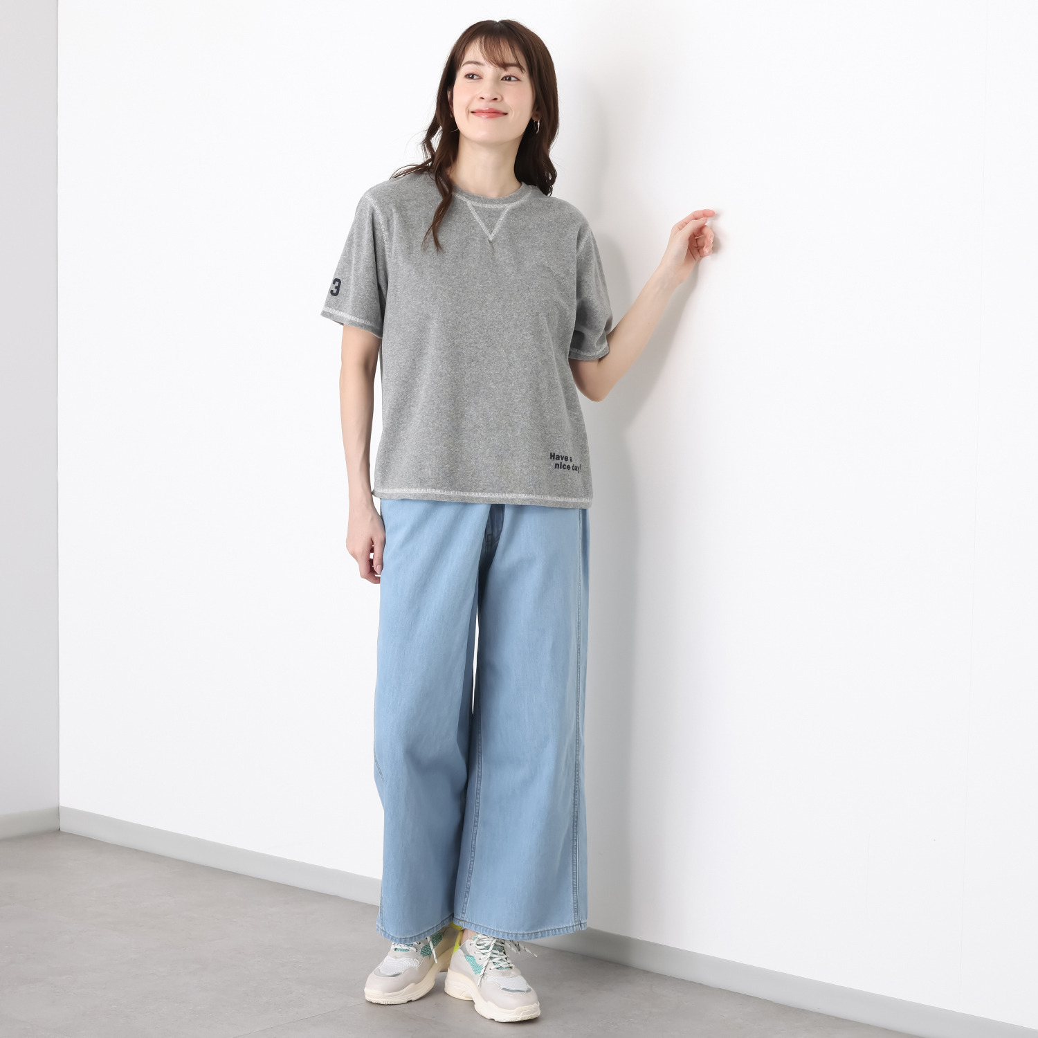 ラソエヌサーティスリー ディグリーズ 肌触り抜群！ パイル素材 ロゴプリントＴシャツ