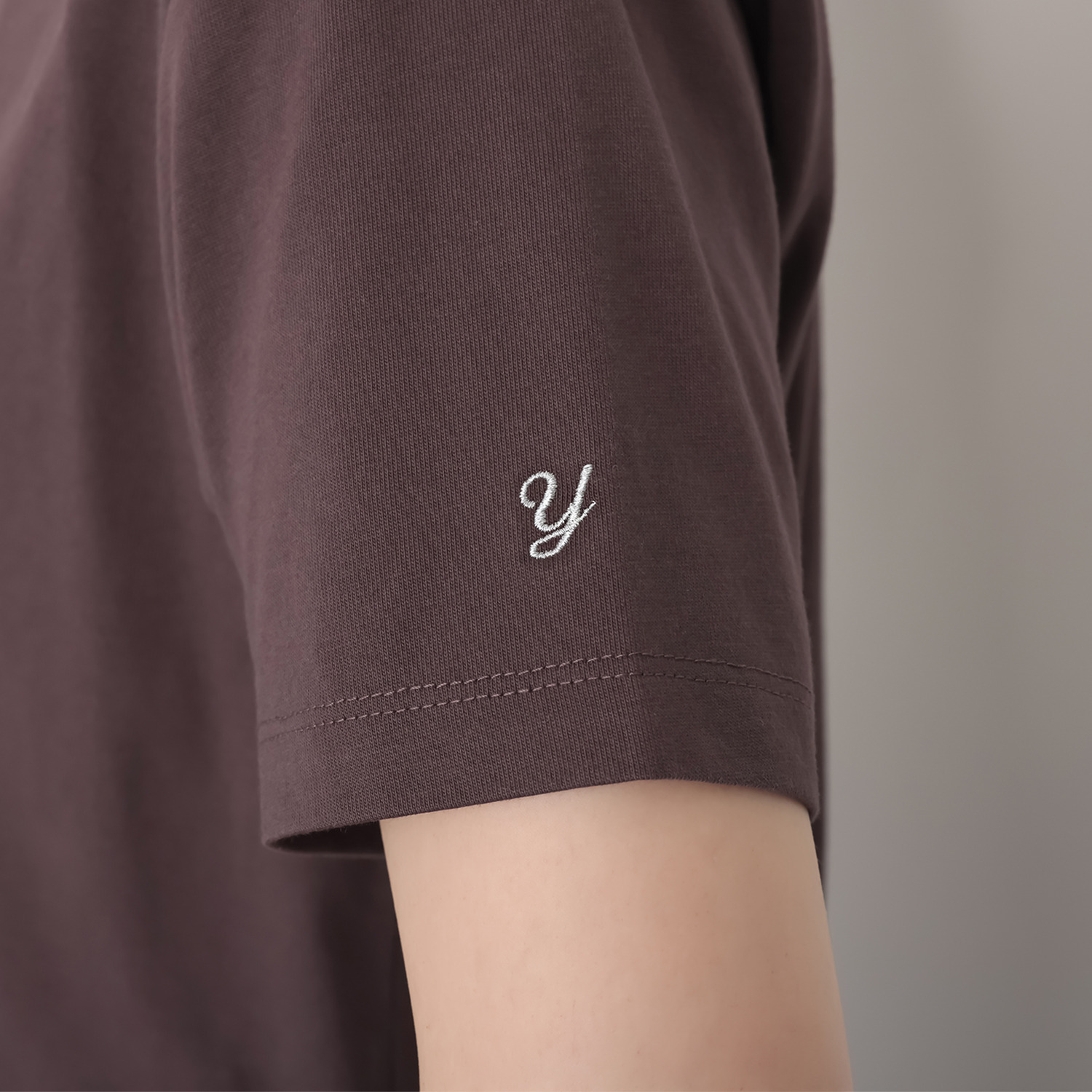 ラソエヌサーティスリー ディグリーズ サラッと快適！ コットン１００％ イニシャル刺しゅう 着丈すっきりＴシャツ