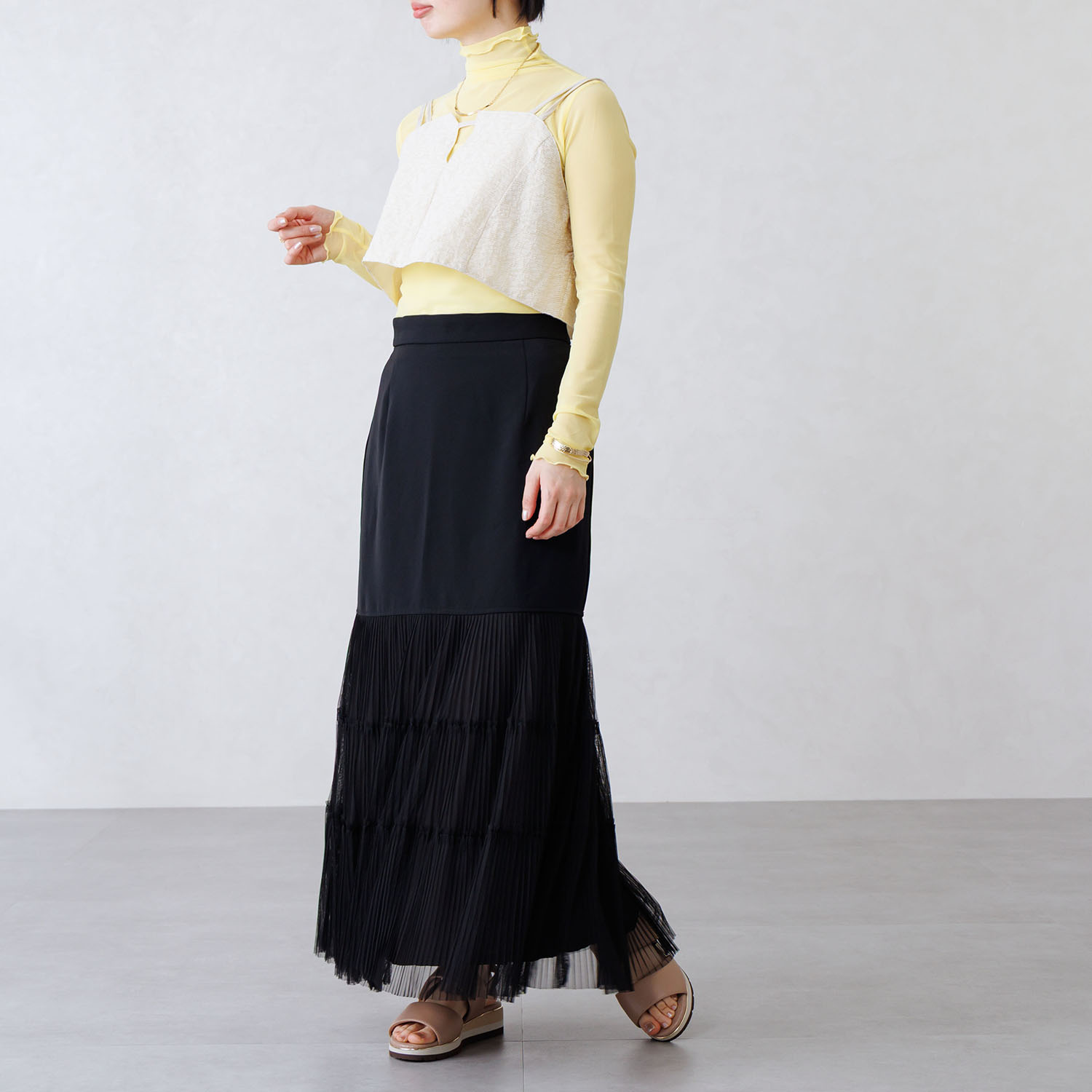 卑弥呼 ソフトシープレザー フレキシブルベルト パデットサンダル