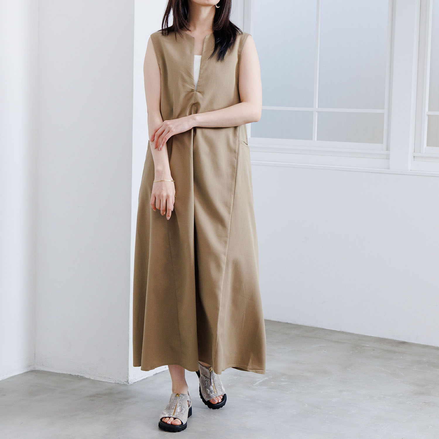 卑弥呼 レザー センタージップ プラットフォームサンダル