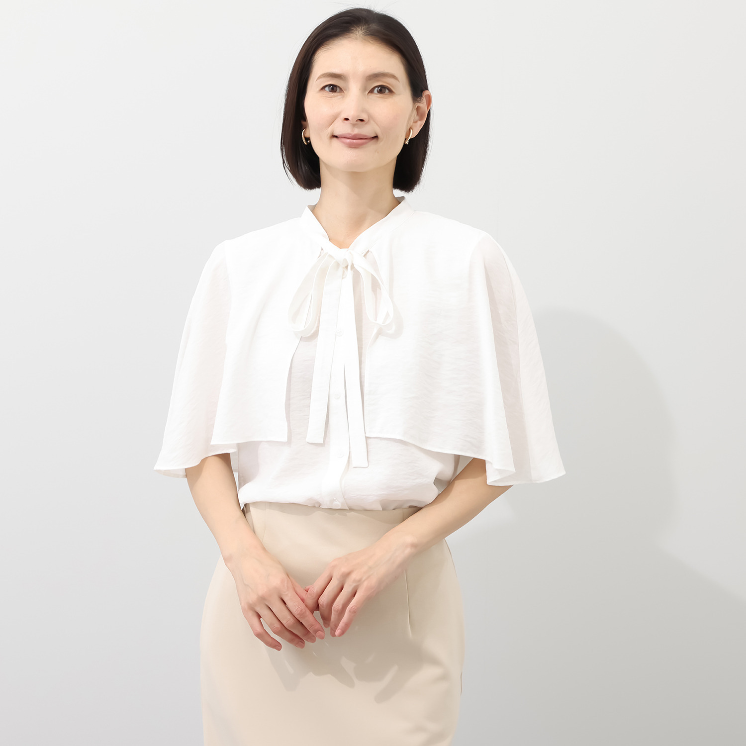 エアリーフェアリー ケープ風 ボウタイブラウス