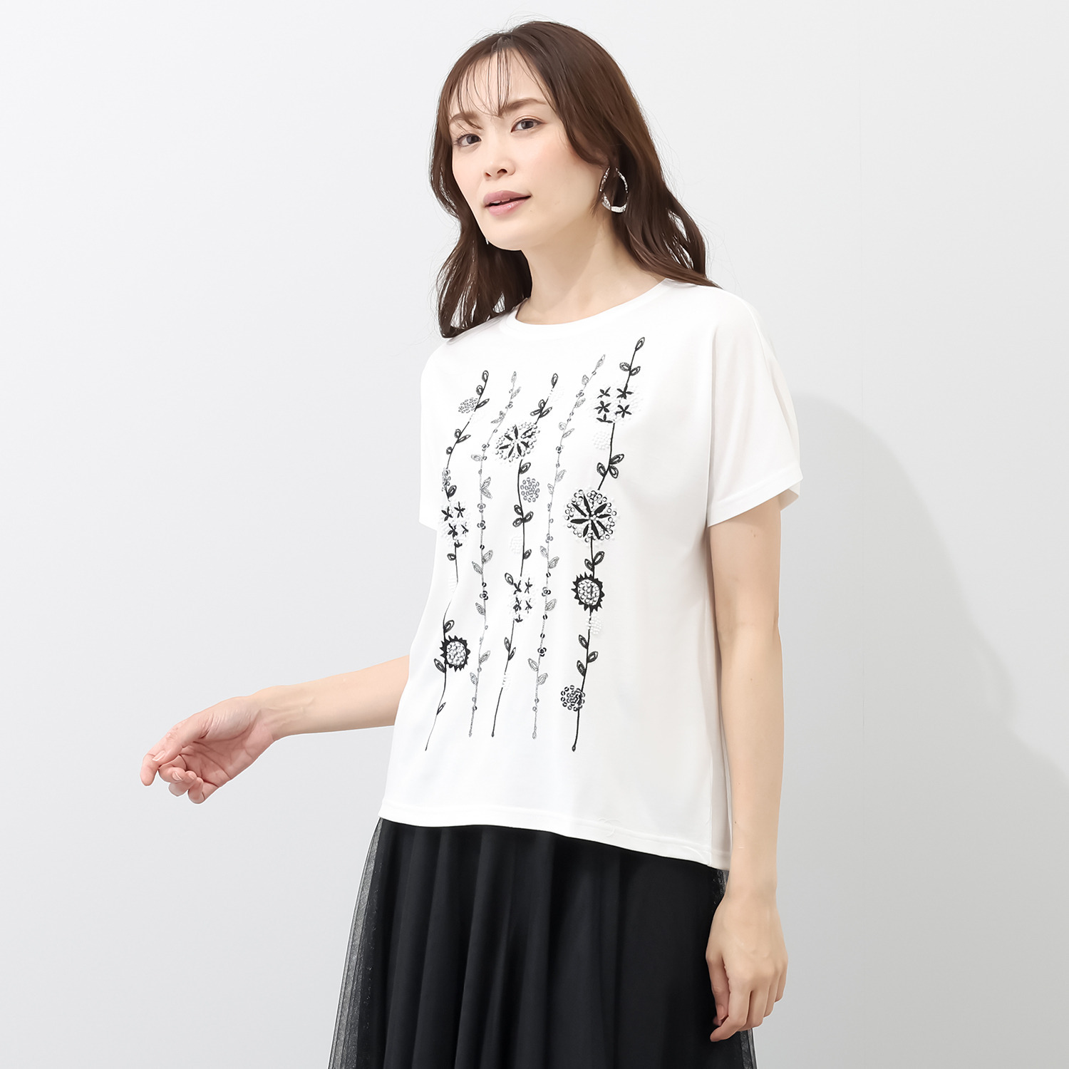 フィル・クロレ 日本製 リヨセルコットン サガラ刺しゅう フローラル柄Ｔシャツ