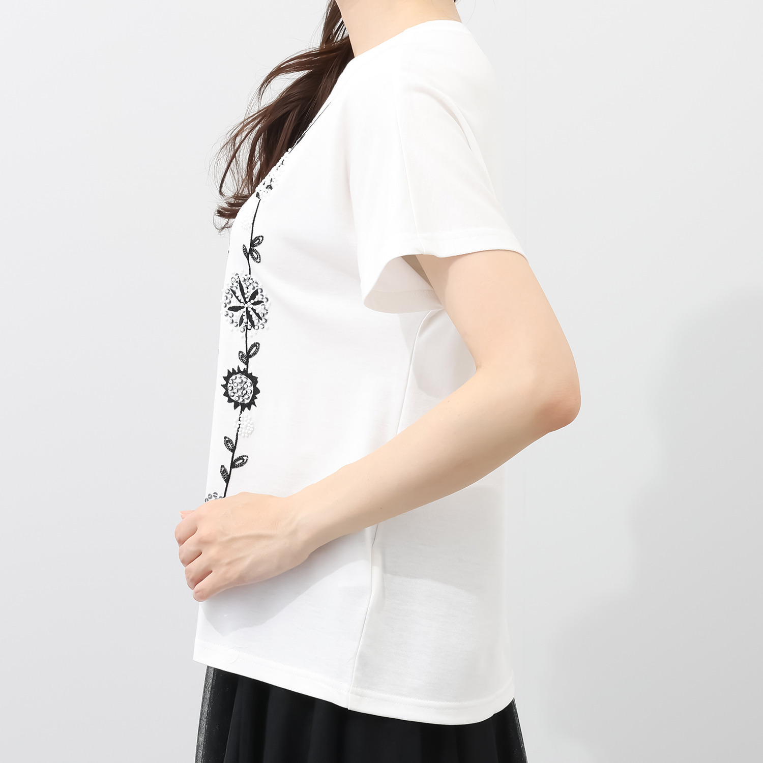 フィル・クロレ 日本製 リヨセルコットン サガラ刺しゅう フローラル柄Ｔシャツ
