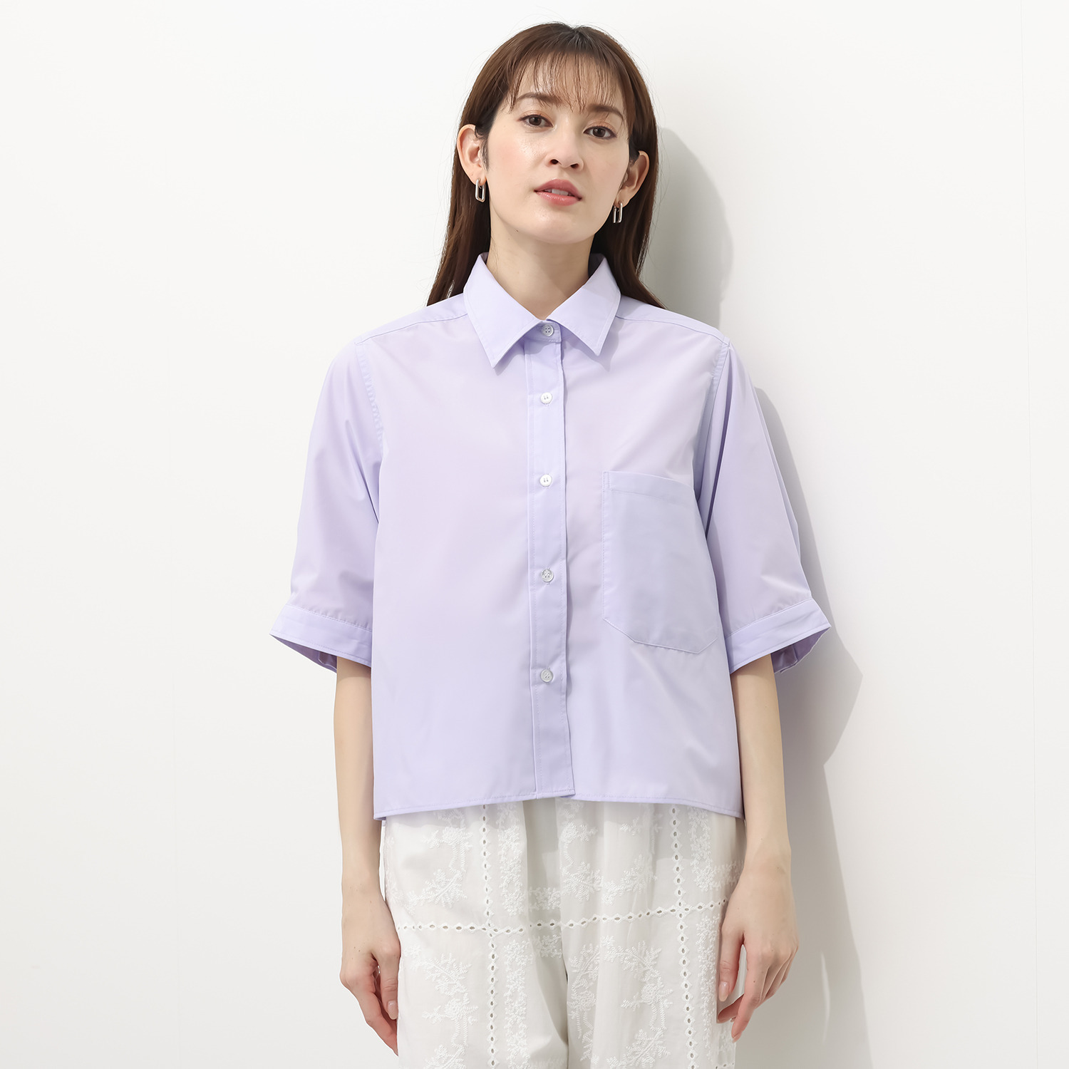 リラリー シャツ