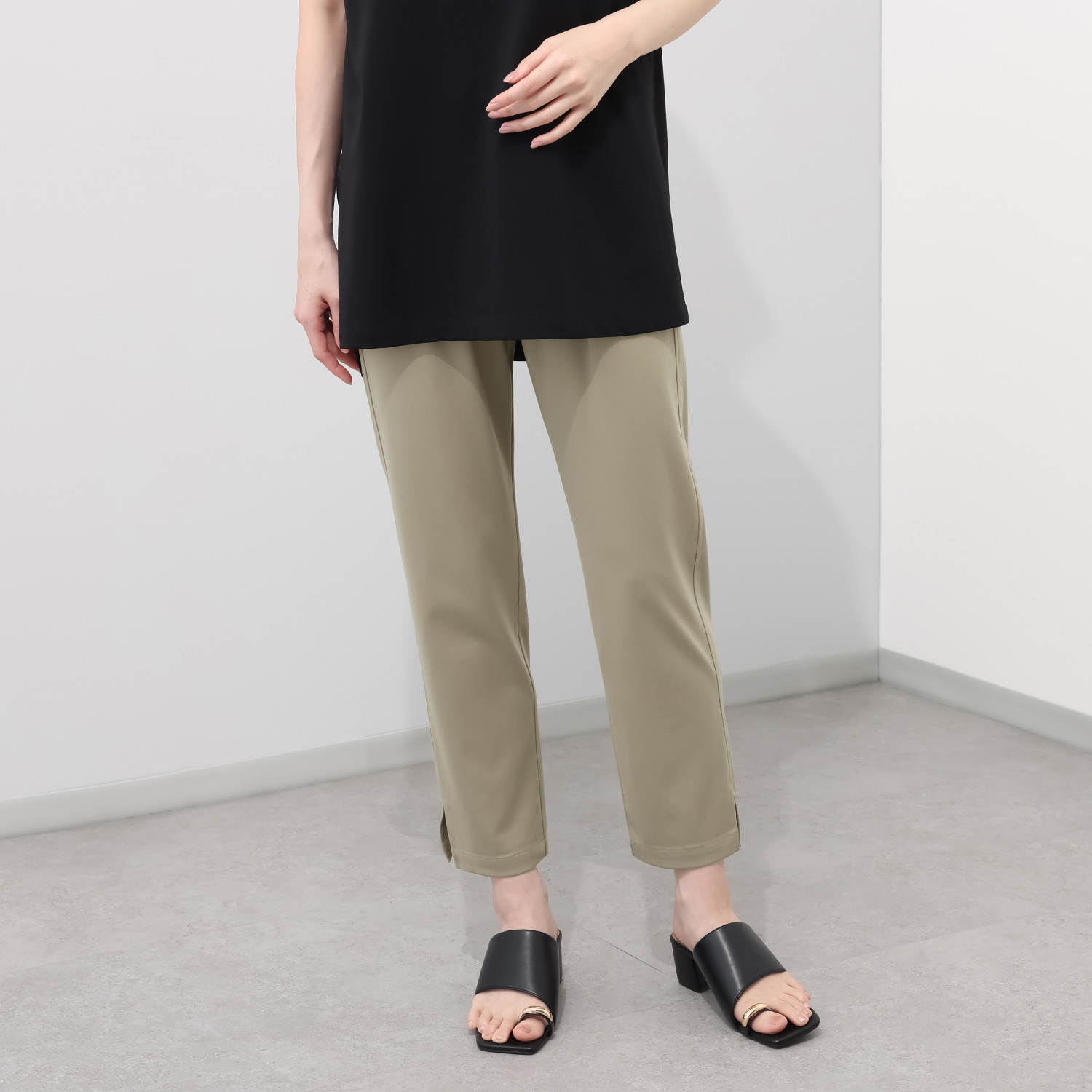 シーン ドライタッチ ワンタック 美脚シルエットパンツ