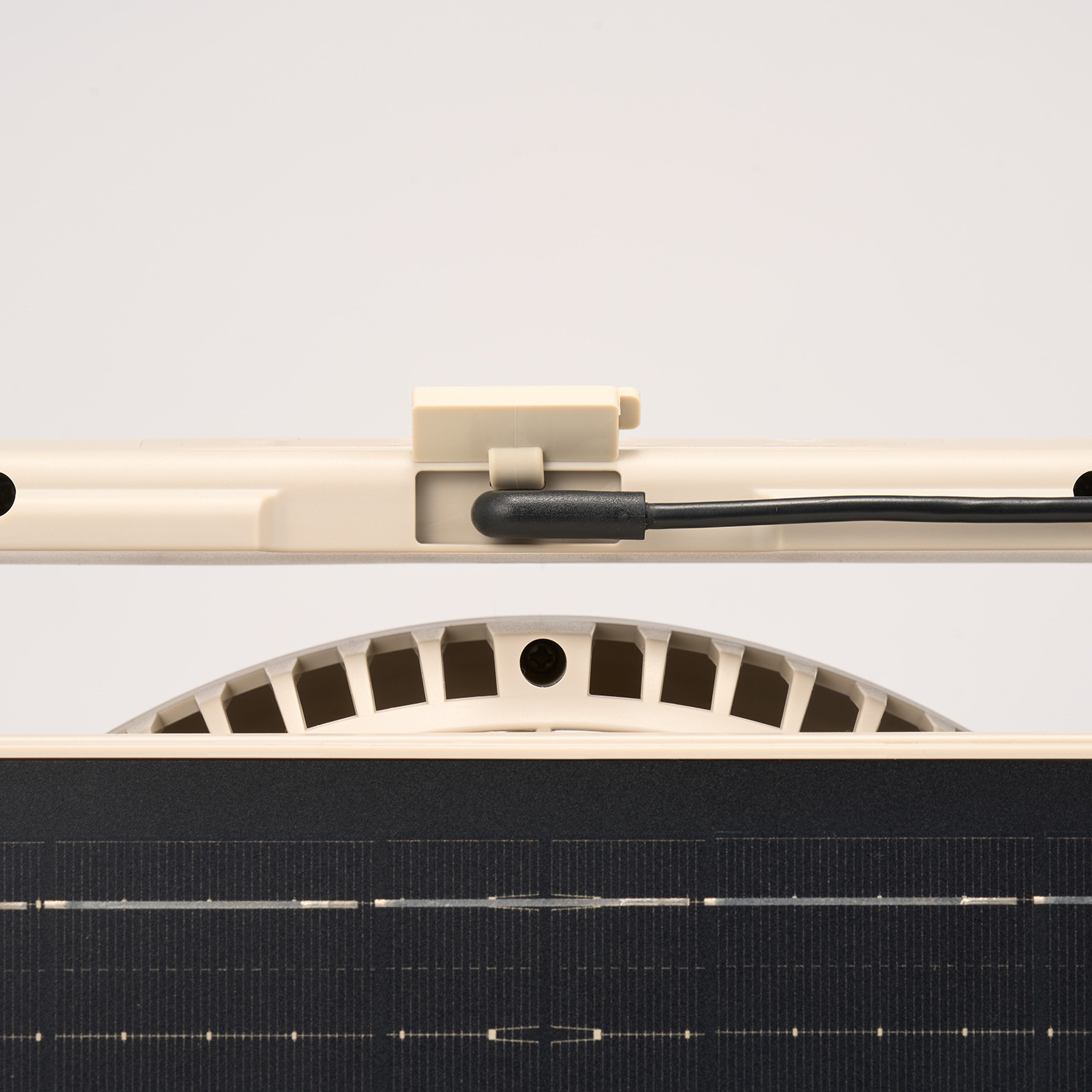 ＡｉＭＹ 普段使いから防災対策まで 多機能コードレス扇風機 コードレスソーラーファン ＡＩＭ−ＳＦ０２