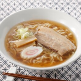 佐野らーめん　佐よし （醤油スープ）
