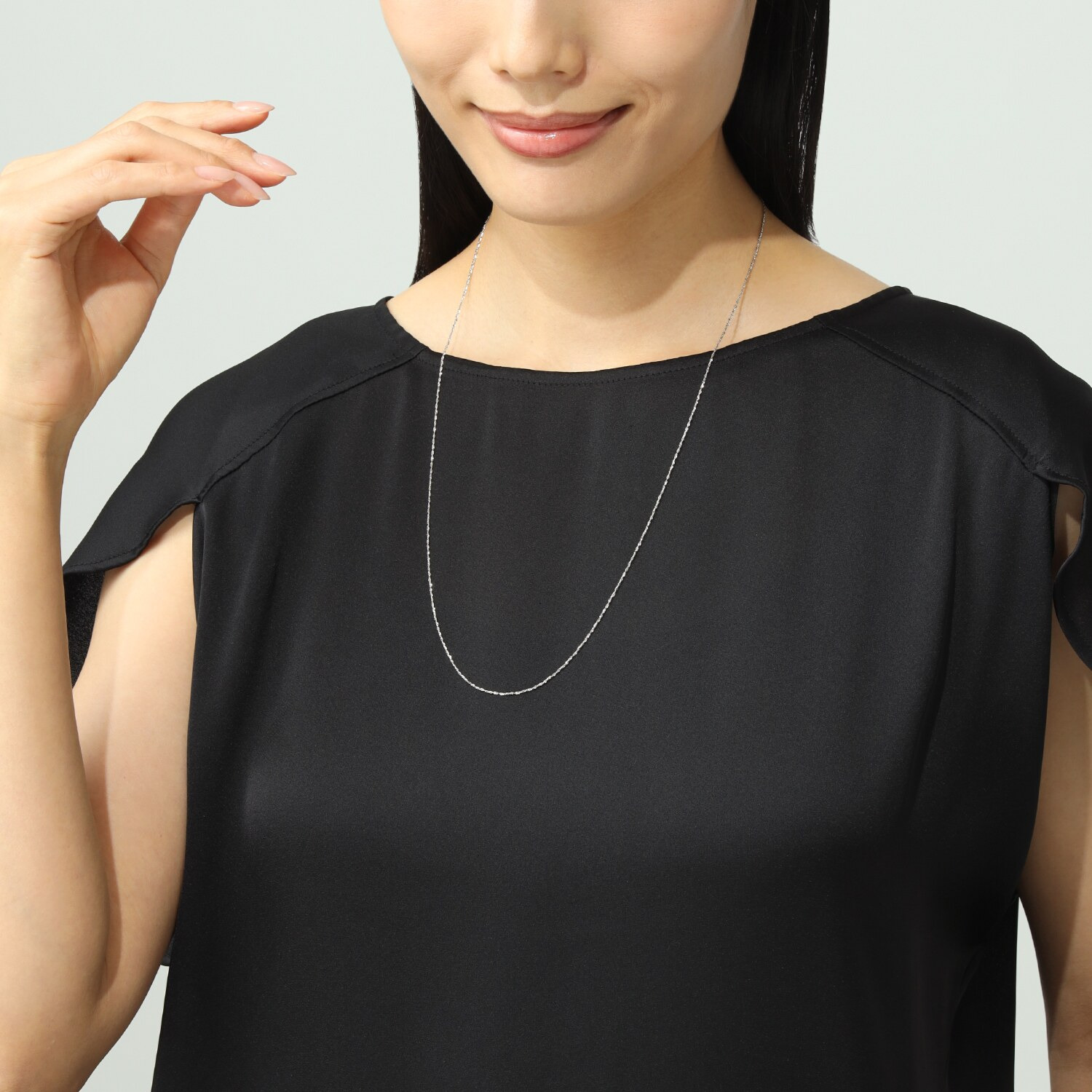 リンジェ 最高品位の純プラチナ クリスクロスチェーン ネックレス ＜最長６５ｃｍ＞