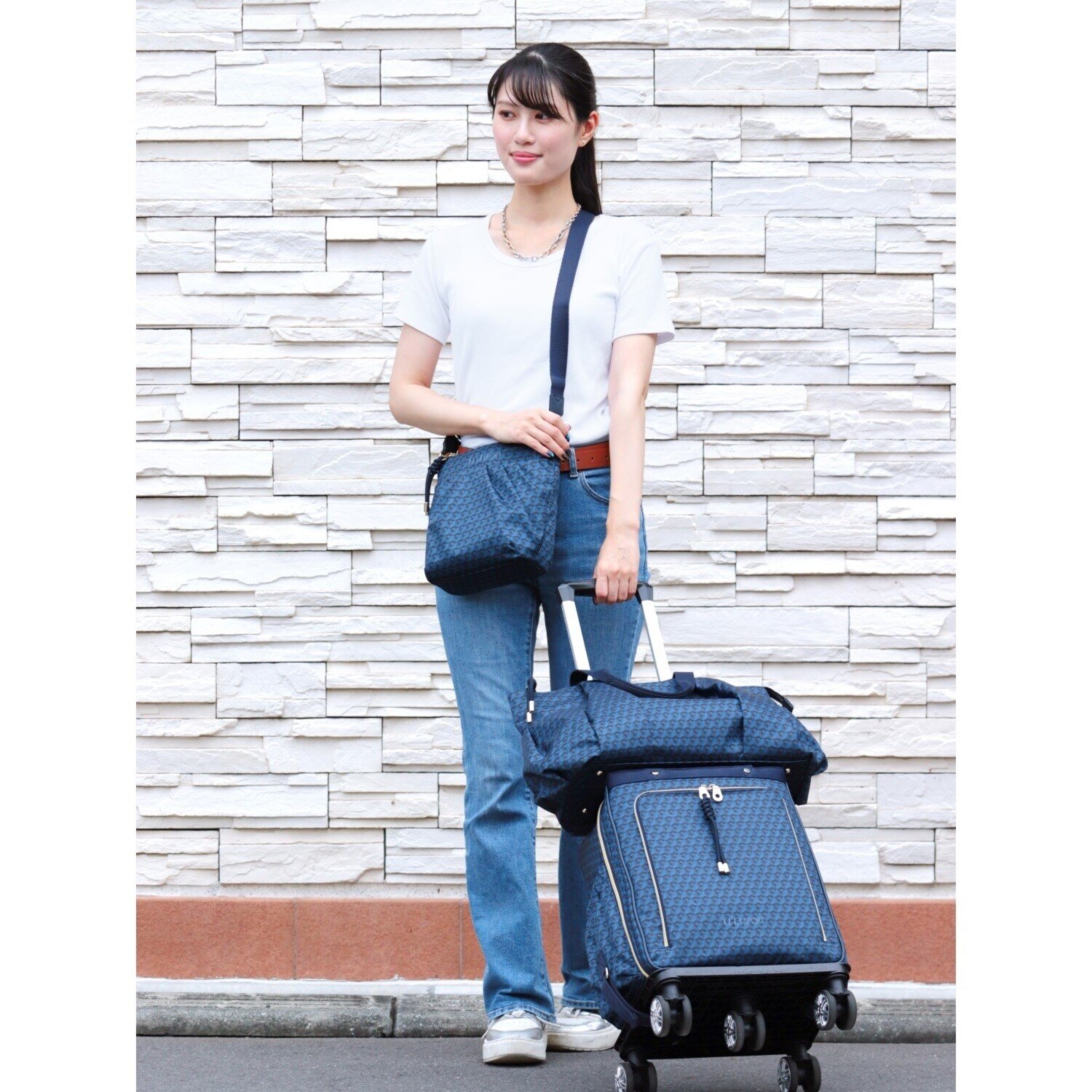 ＥＬＬＥ　ＳＰＯＲＴ はっ水 取り外してリュックになる キューブ柄 キャリーカート