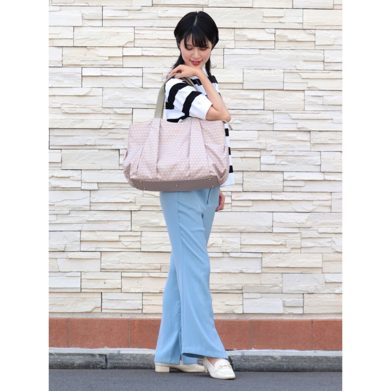 ＥＬＬＥ　ＳＰＯＲＴ はっ水 キューブ柄 エアリータック ボストンバッグ