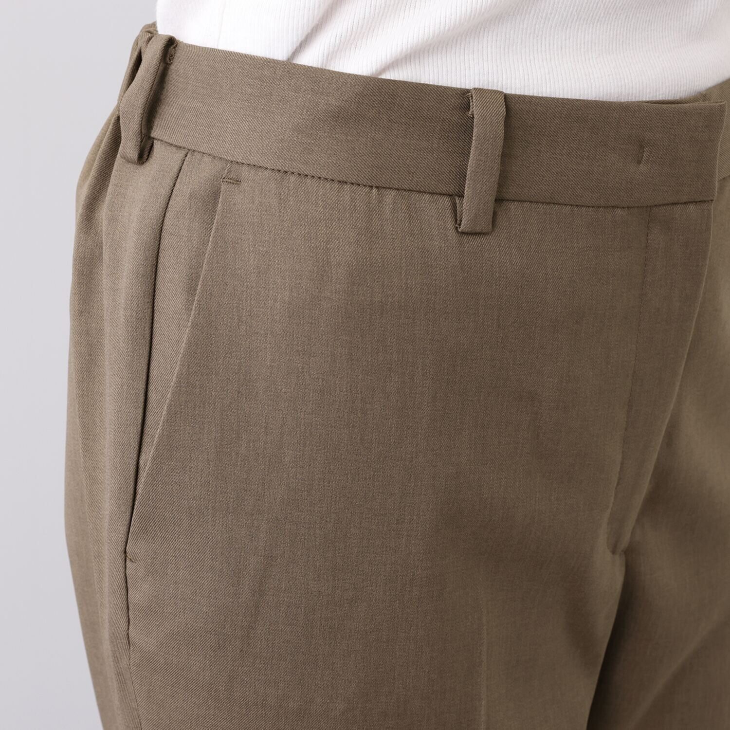 メリオン きれいな綾目の ストレッチツイル 自然にスタイルアップ 細身テーパードパンツ