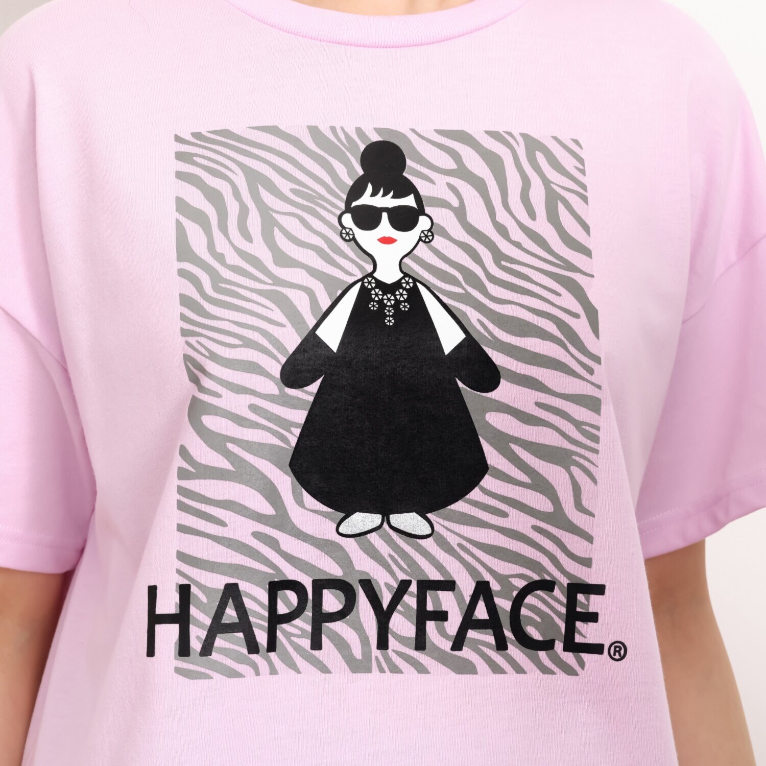 ハッピーフェイス さらっと快適 綿混柔らかカットソー生地 ゆったりＴシャツ＆ ラインロゴパンツ スポーティー上下セット