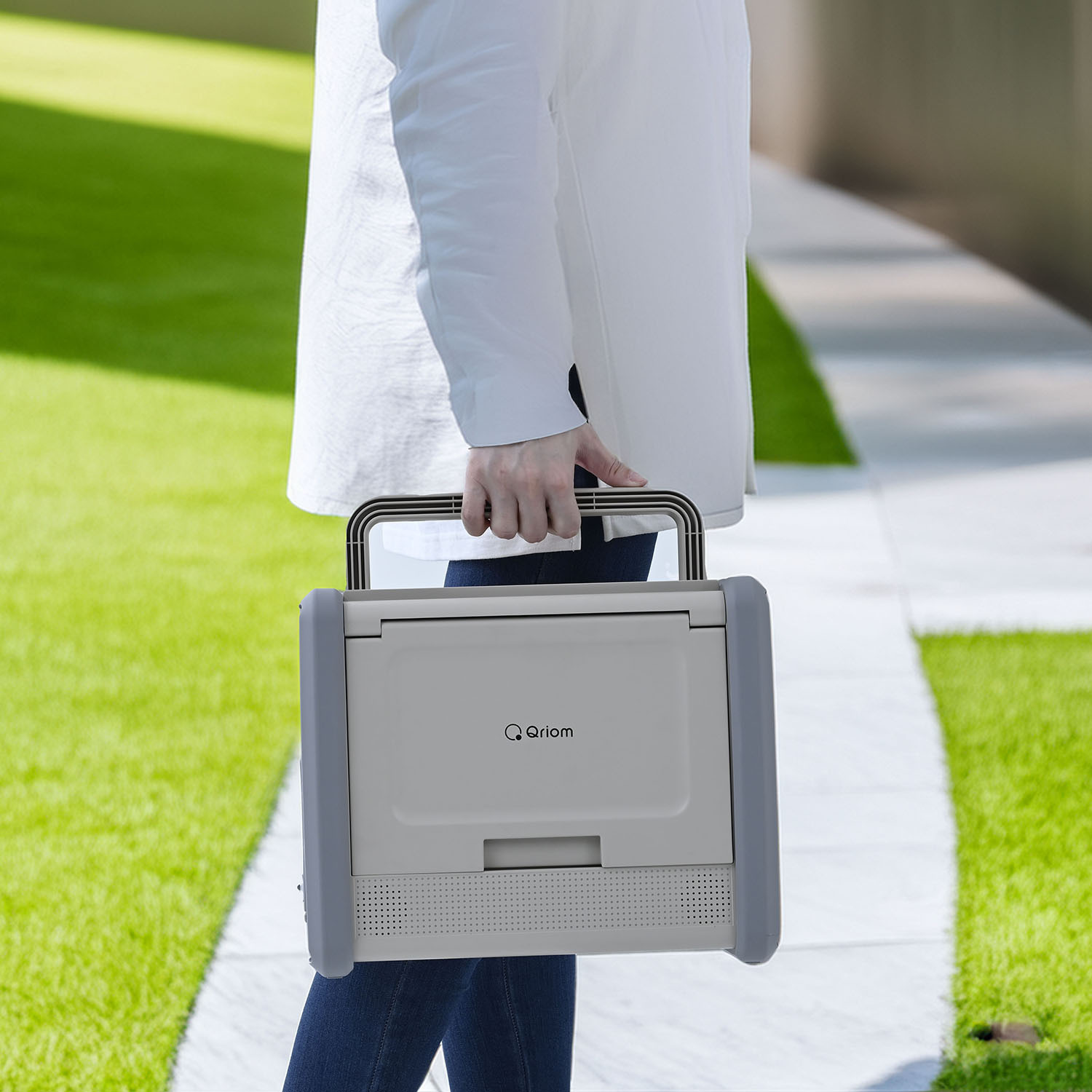 災害や停電時に 電源も情報もキャッチ！ ”キュリオム テレビ・ラジオ搭載 ポータブル電源 パワーステーション” ＤＴＶ１０１−２５６