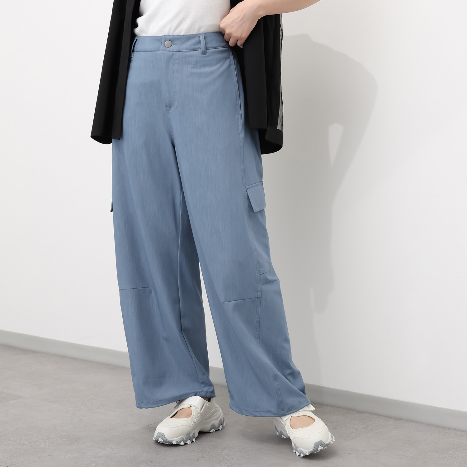 ヘブンアンドアース 接触冷感 ドレープデニム バレルカーゴパンツ