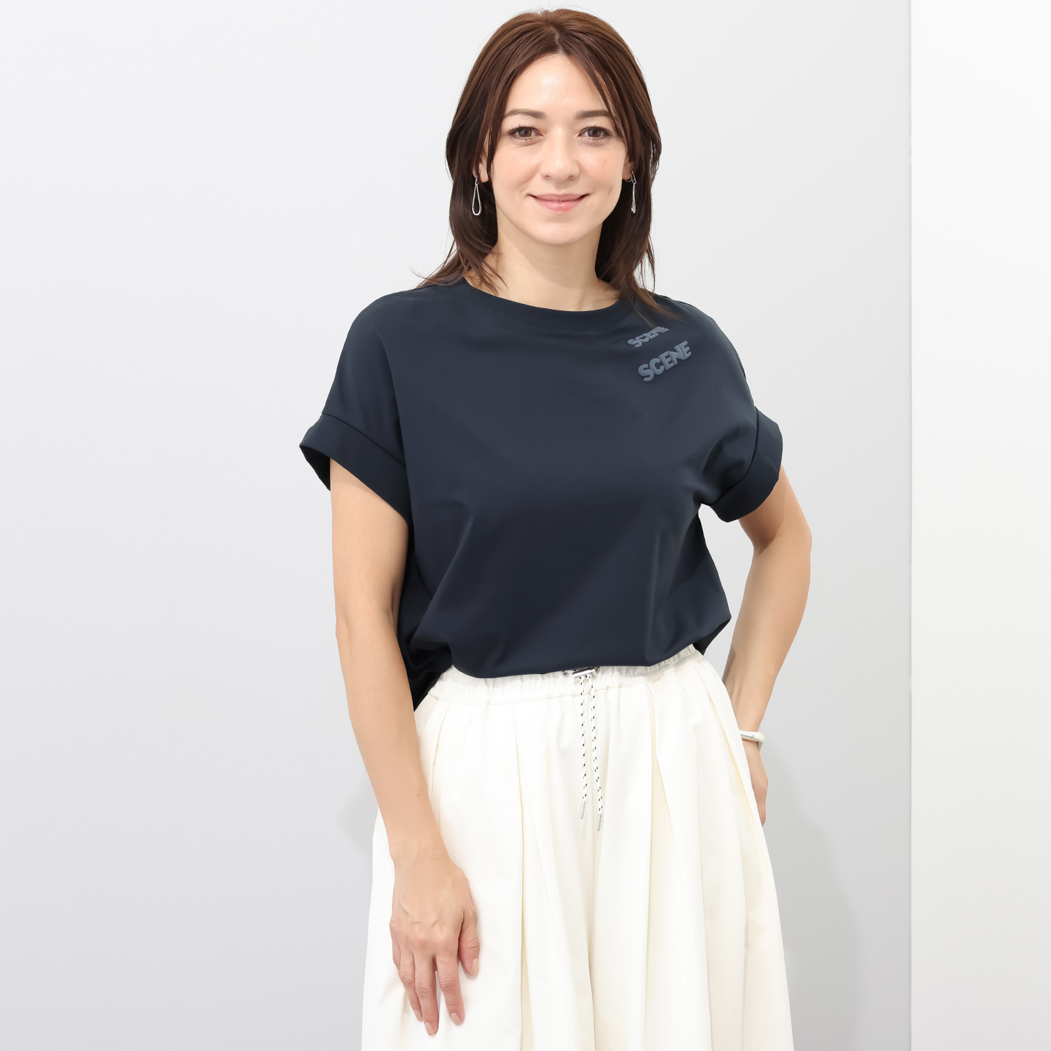 シーン さらりとした肌当たりの 半袖ロゴＴシャツ