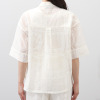 ミューリエ リュクスに着映える カットワークレース オープンカラーシャツ