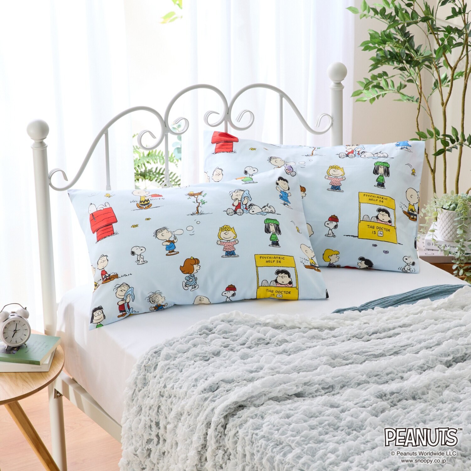 スヌーピー ＰＥＡＮＵＴＳ　ＧＡＮＧ 綿１００％ ピローケース 同色２枚セット