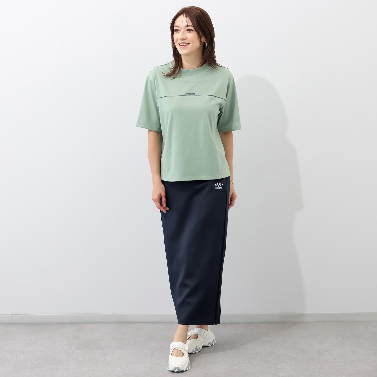 アンブロ グラフィックプリント ゆったりシルエット プルオーバー