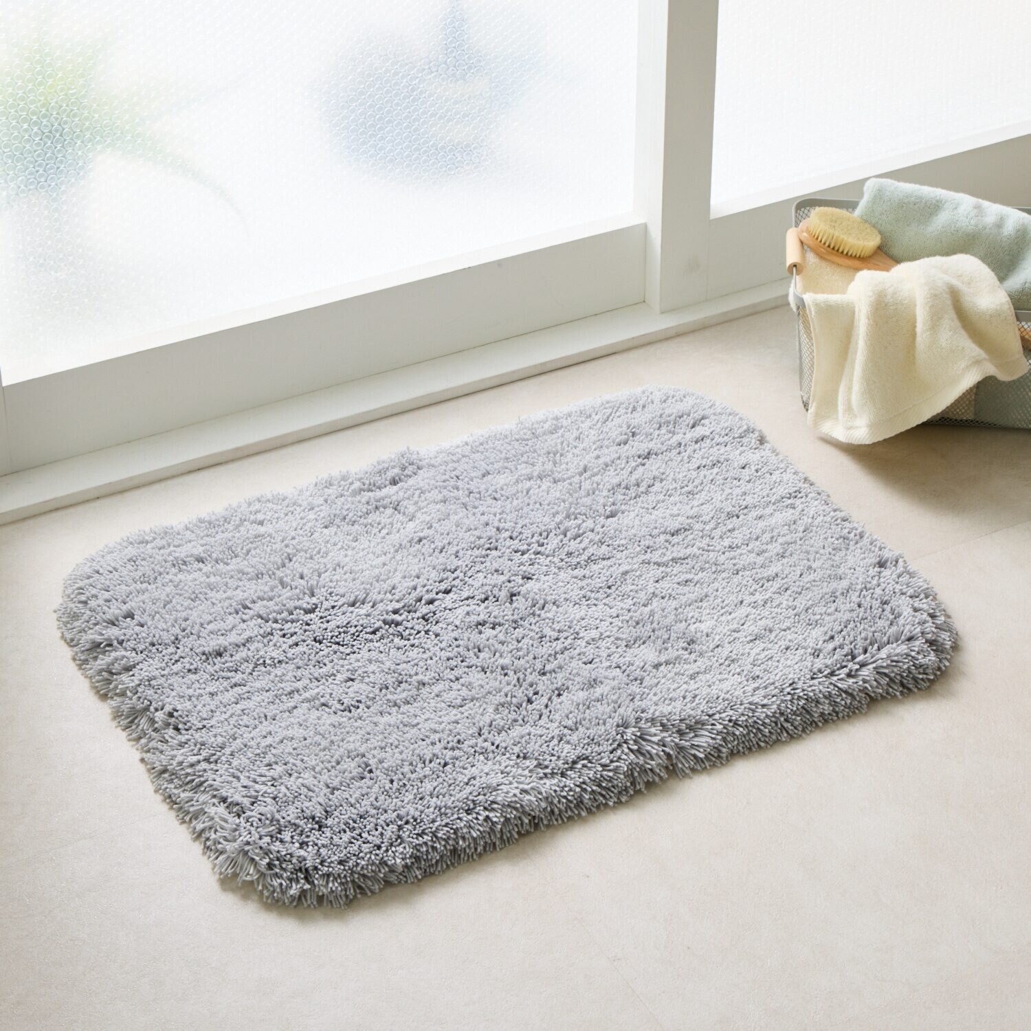 乾度良好 水分をすぐ吸ってサラサラ 吸水力に優れた バスマット ＜５０×７０ｃｍ＞