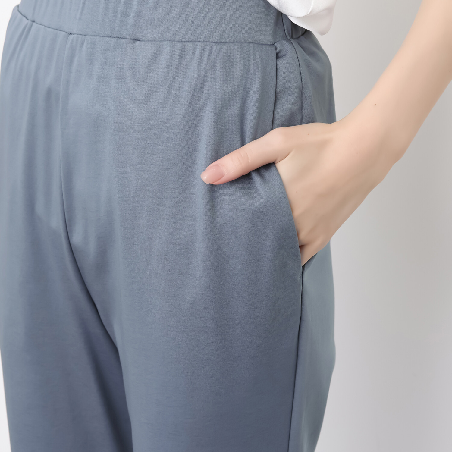 バーチ　ドゥエ ギザ超長綿ブレンド シルケットスムース ストレートパンツ