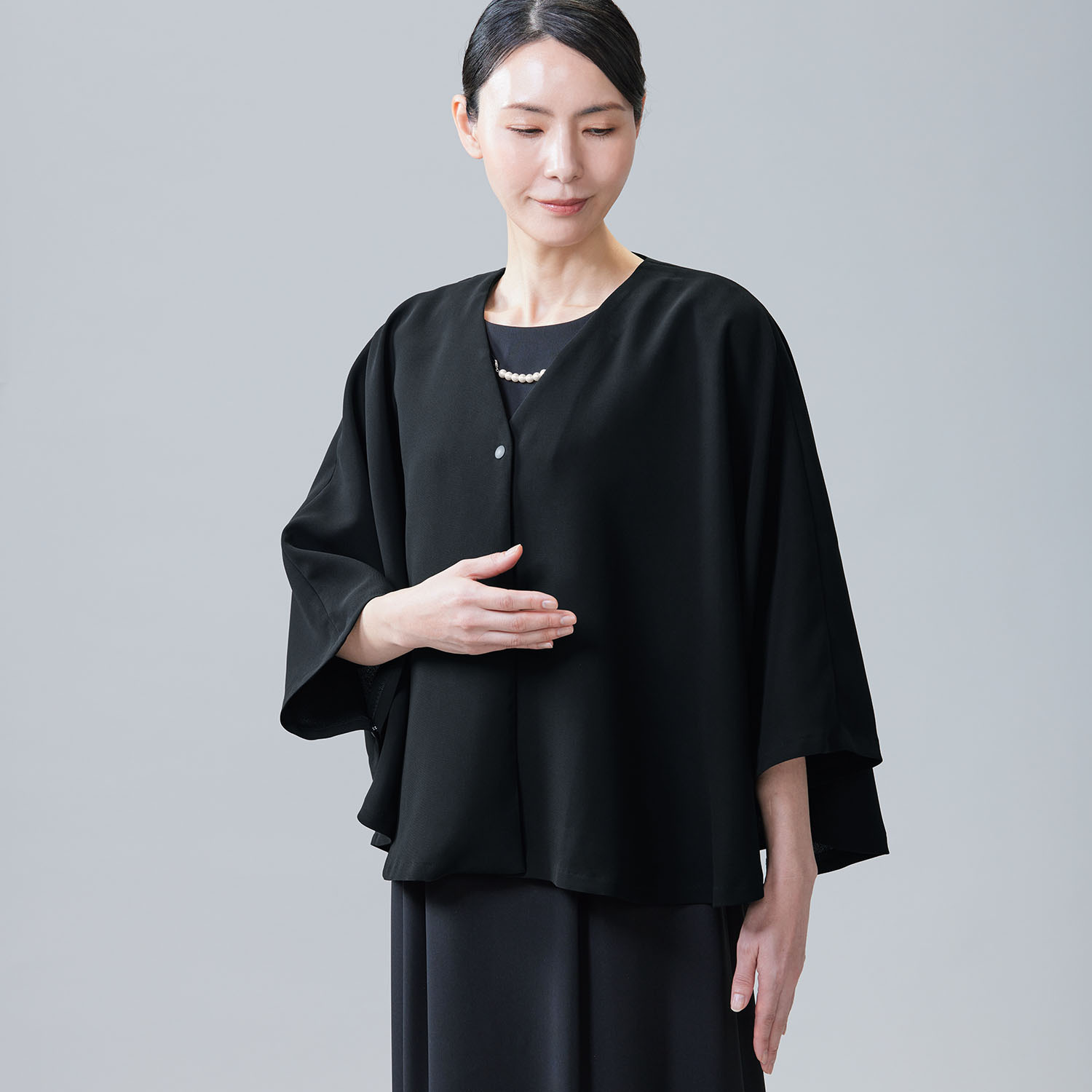都城仕立て 体型に寄り添う４ｗａｙ きちんとフィット フォーマルケープ ジャケット