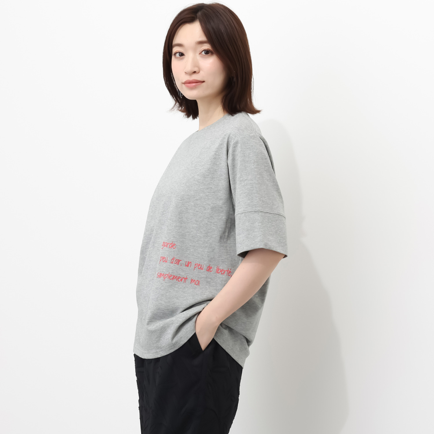 ラ　ヴァーグ　デトワール 袖口ターンバック ソフトコットン混天竺 メッセージプリント リラックスＴシャツ