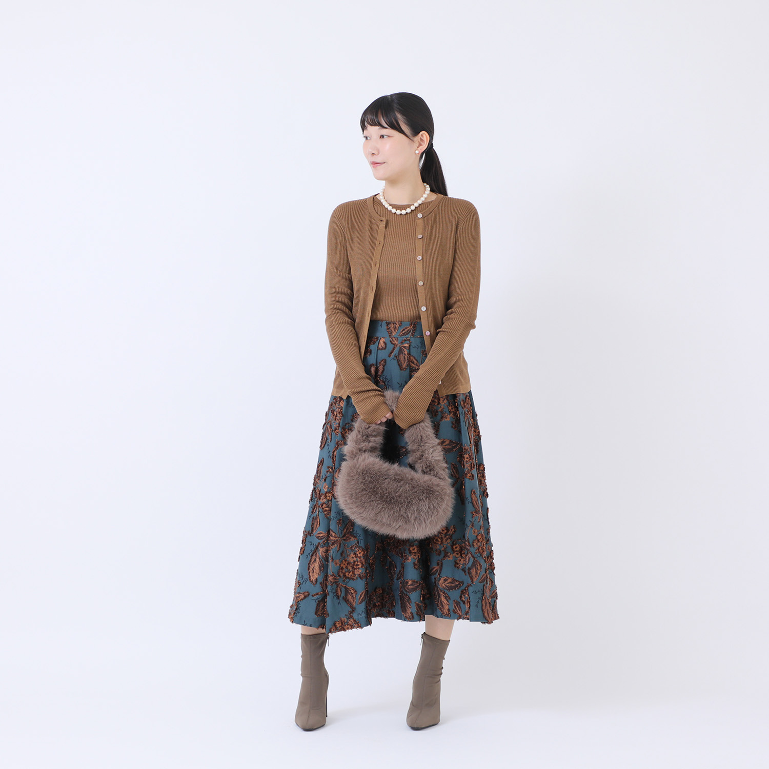 エウラーカ ブランド史上最高クラス エム・プレシャス 日本製洗えるシルク 美的シルエット カーディガン