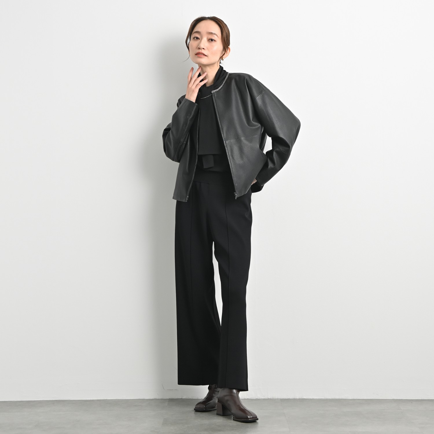 元町ゼラール ソフトラムシュリンク ブレードトリミング ラウンドネックジャケット