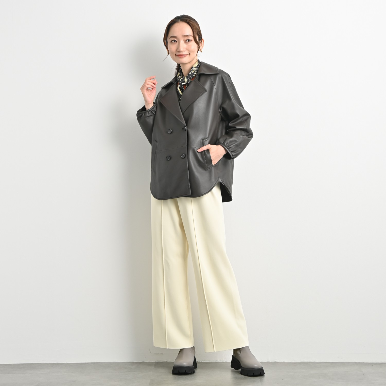 元町ゼラール トルコ産ソフトラムレザー ブレードテープ使い Ｐコート風ジャケット