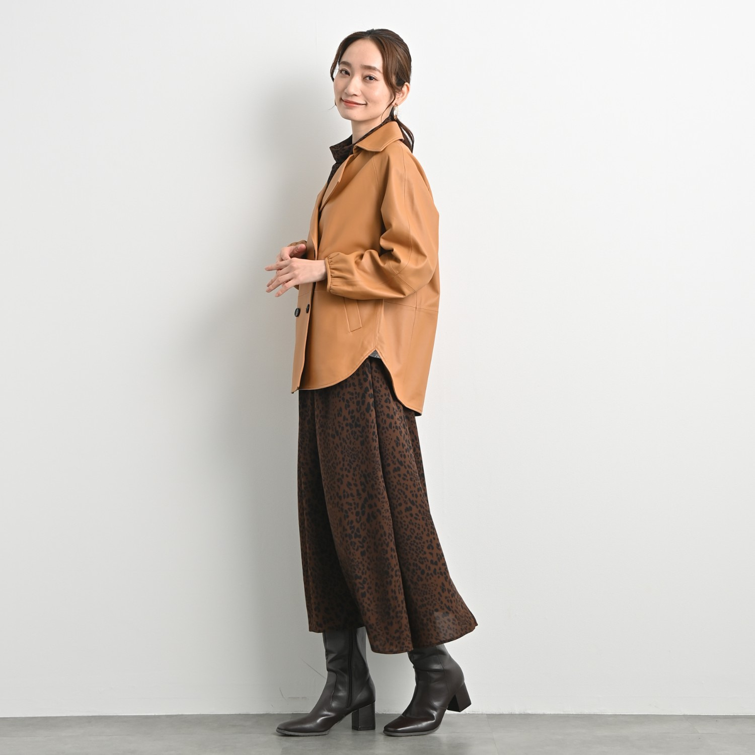 元町ゼラール トルコ産ソフトラムレザー ブレードテープ使い Ｐコート風ジャケット