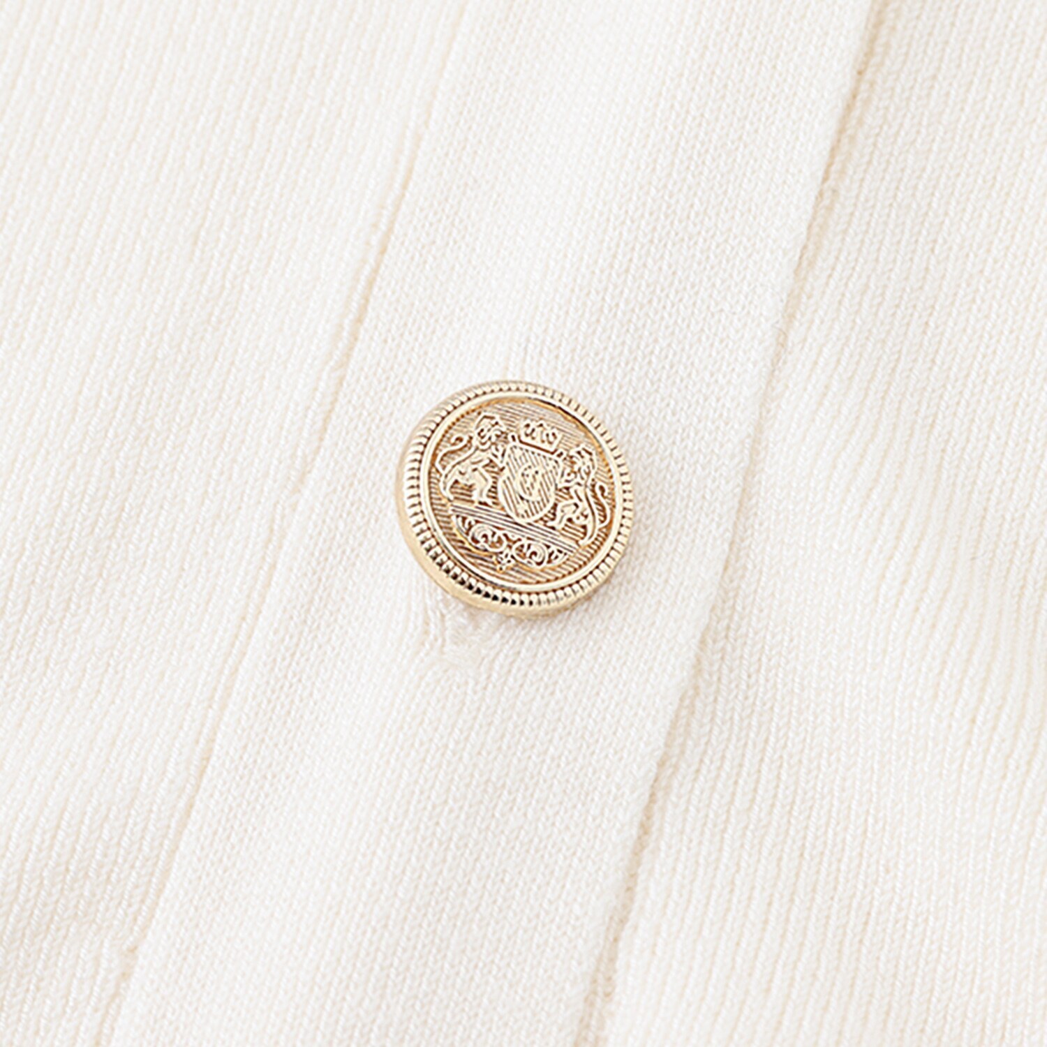 イソジー すっきりロングシルエット 金色ボタンカーディガン