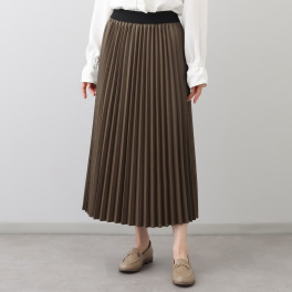 Ｋｕｎｎｙ． フェイクレザー プリーツスカート